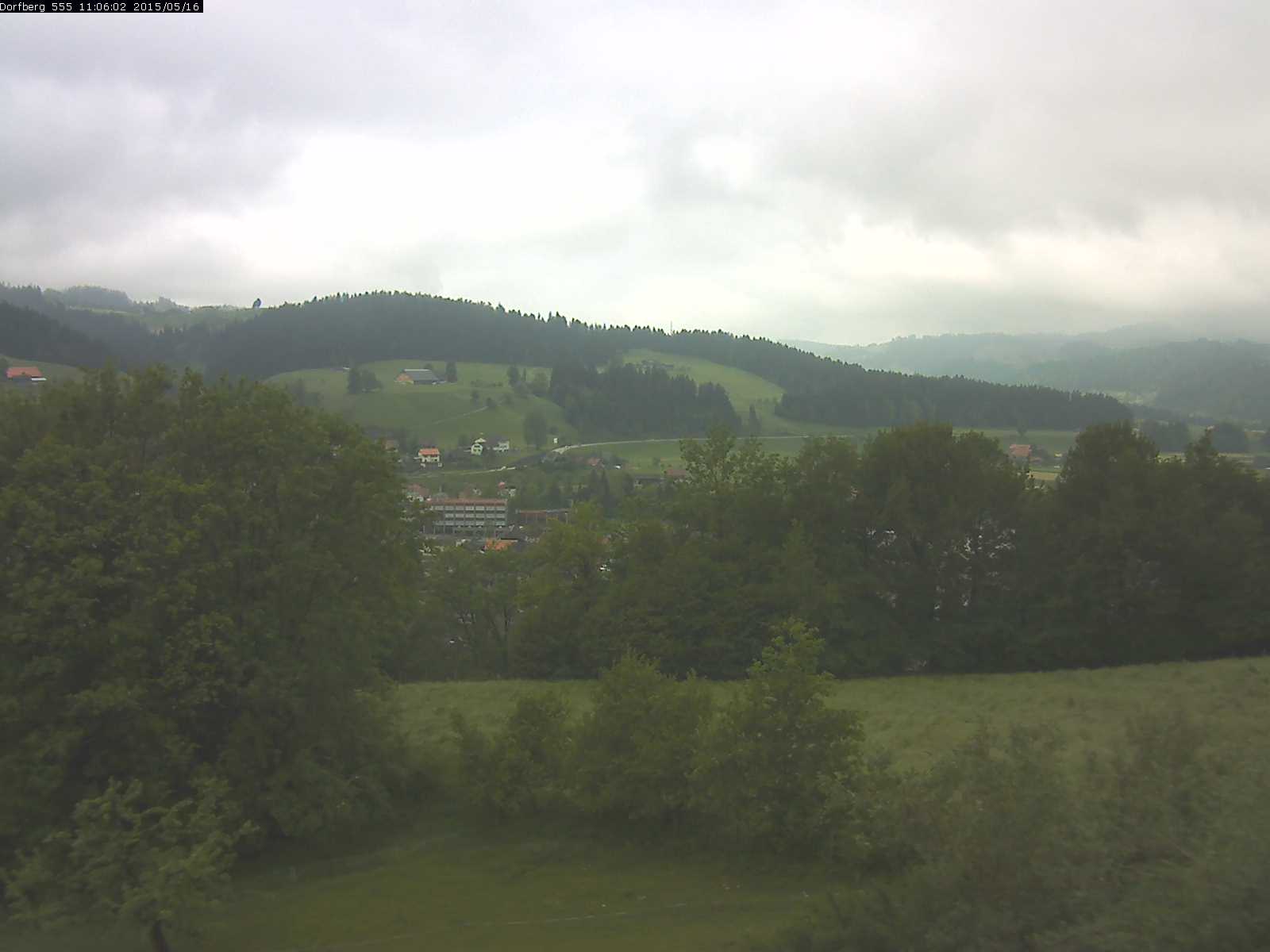 Webcam-Bild: Aussicht vom Dorfberg in Langnau 20150516-110601