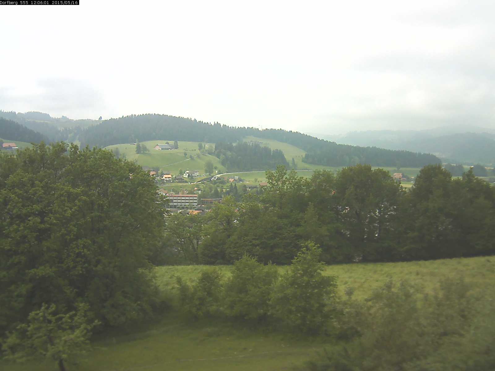 Webcam-Bild: Aussicht vom Dorfberg in Langnau 20150516-120601