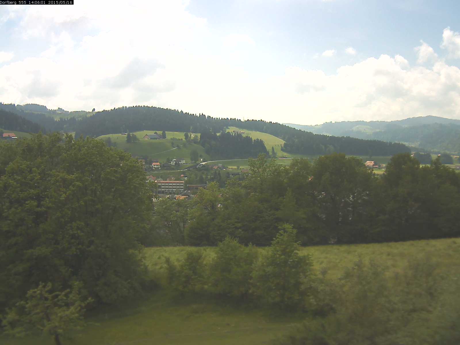 Webcam-Bild: Aussicht vom Dorfberg in Langnau 20150516-140601