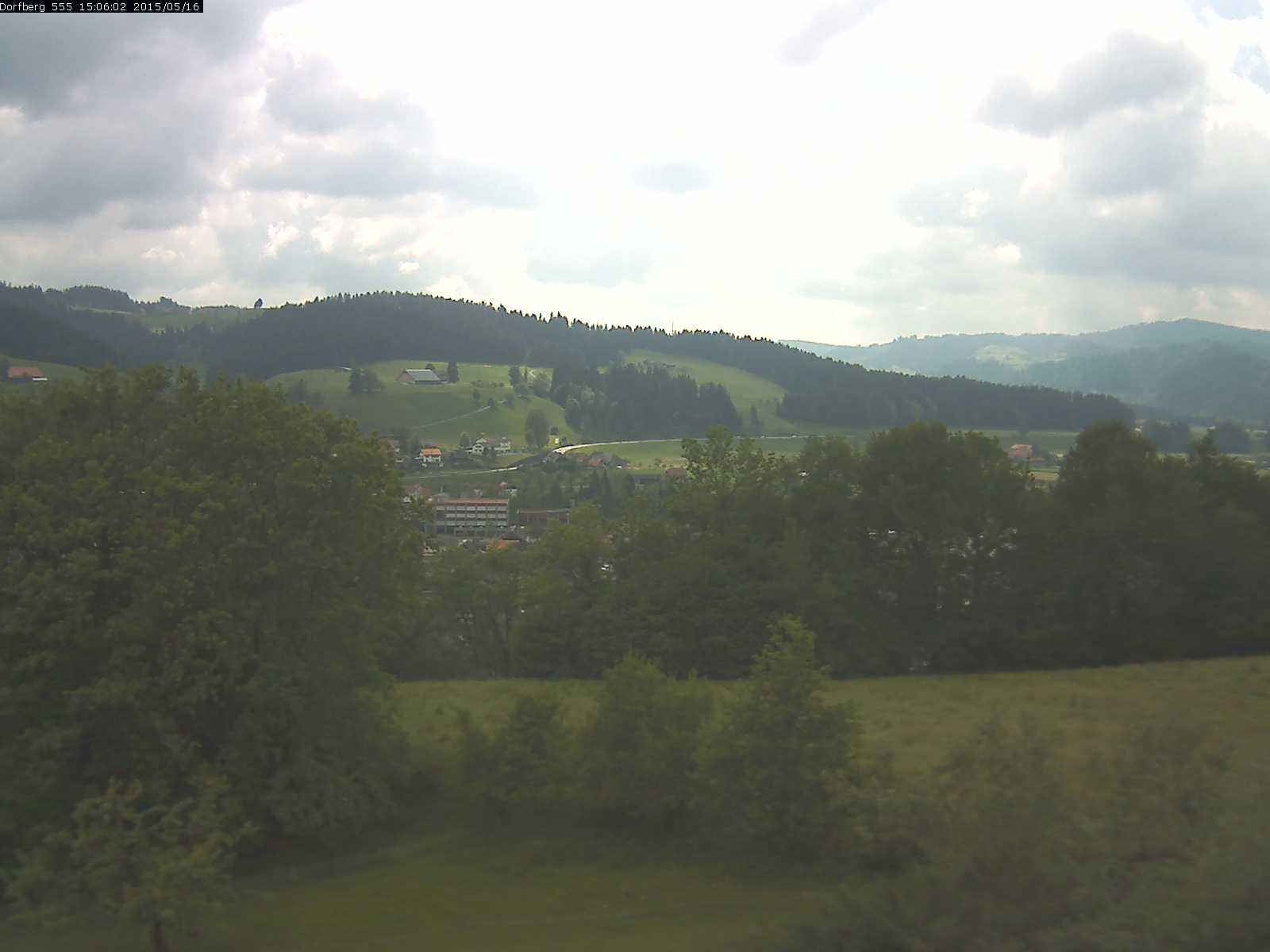 Webcam-Bild: Aussicht vom Dorfberg in Langnau 20150516-150601