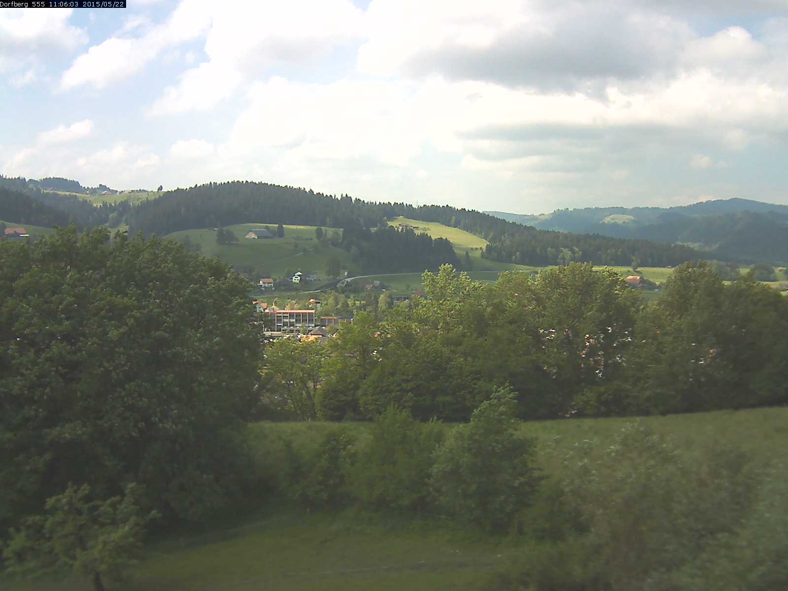 Webcam-Bild: Aussicht vom Dorfberg in Langnau 20150522-110601