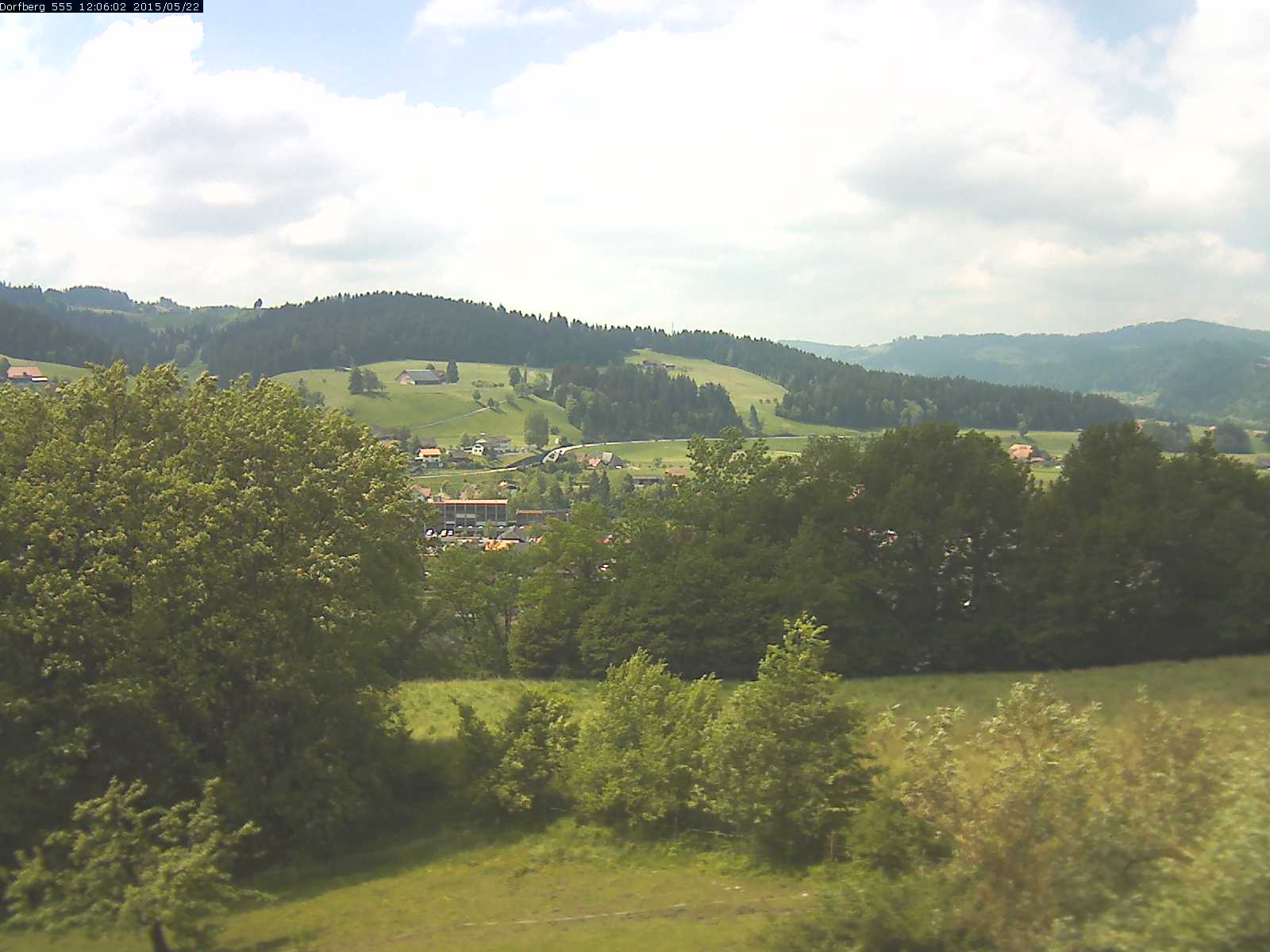 Webcam-Bild: Aussicht vom Dorfberg in Langnau 20150522-120601