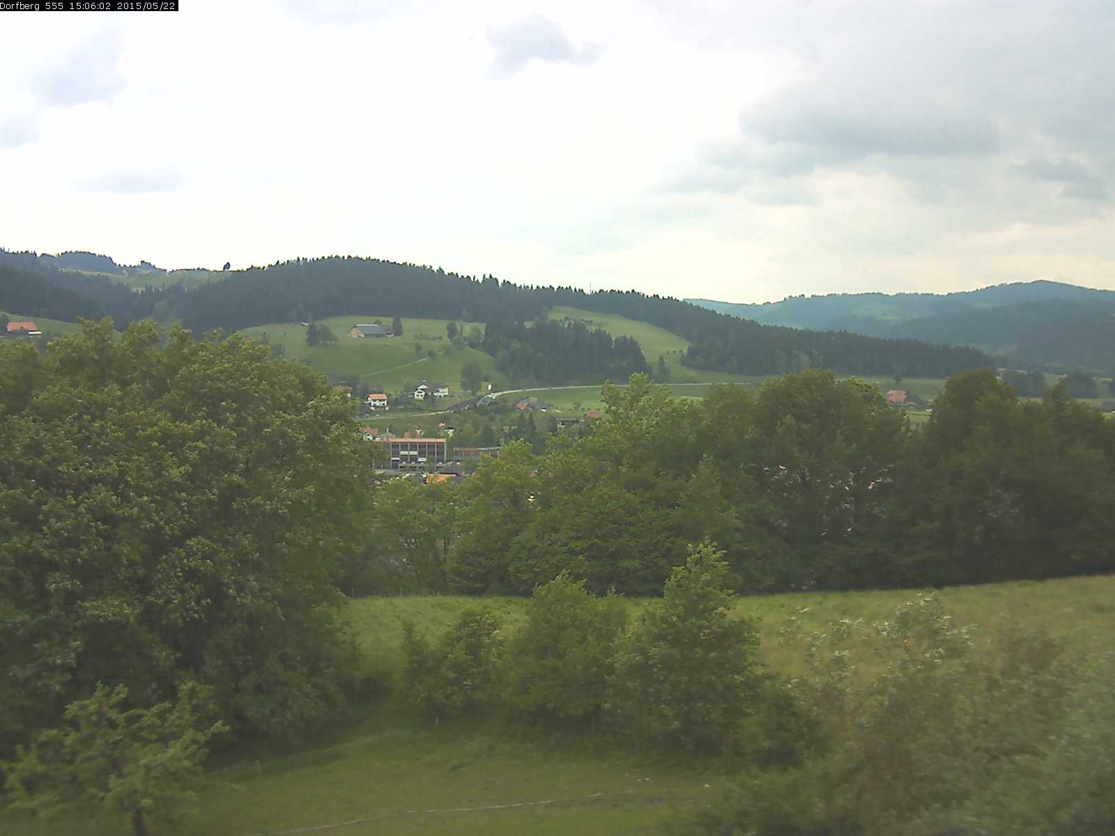 Webcam-Bild: Aussicht vom Dorfberg in Langnau 20150522-150601