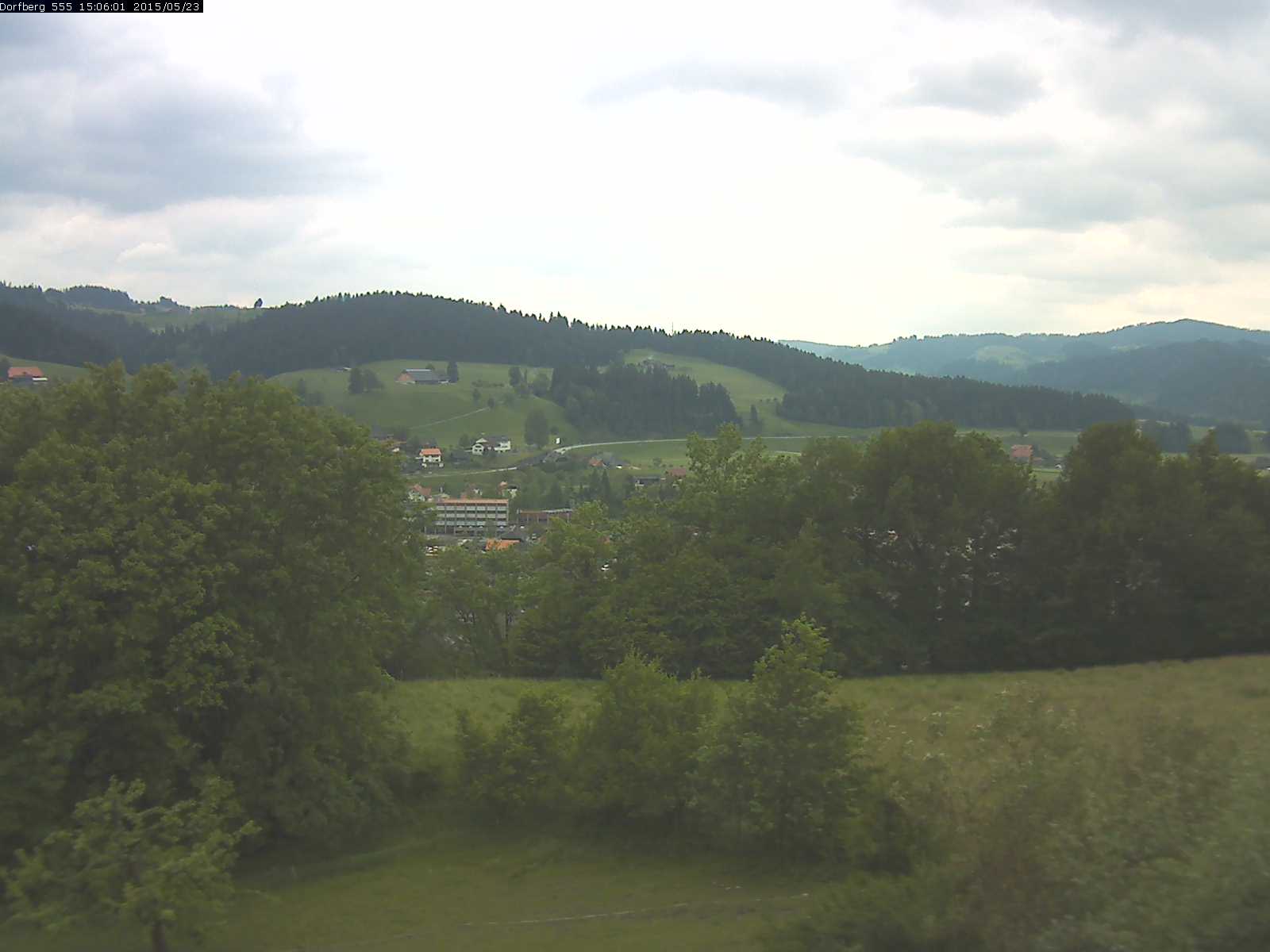 Webcam-Bild: Aussicht vom Dorfberg in Langnau 20150523-150601