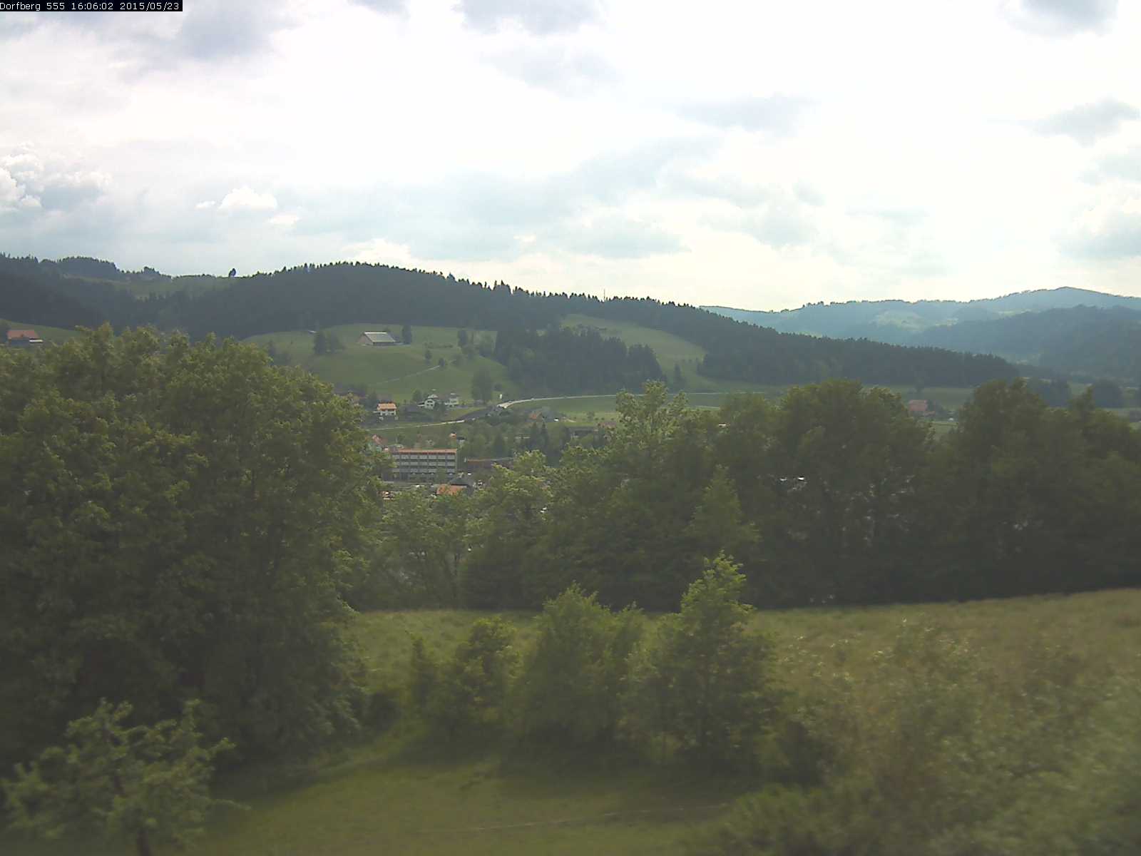 Webcam-Bild: Aussicht vom Dorfberg in Langnau 20150523-160601