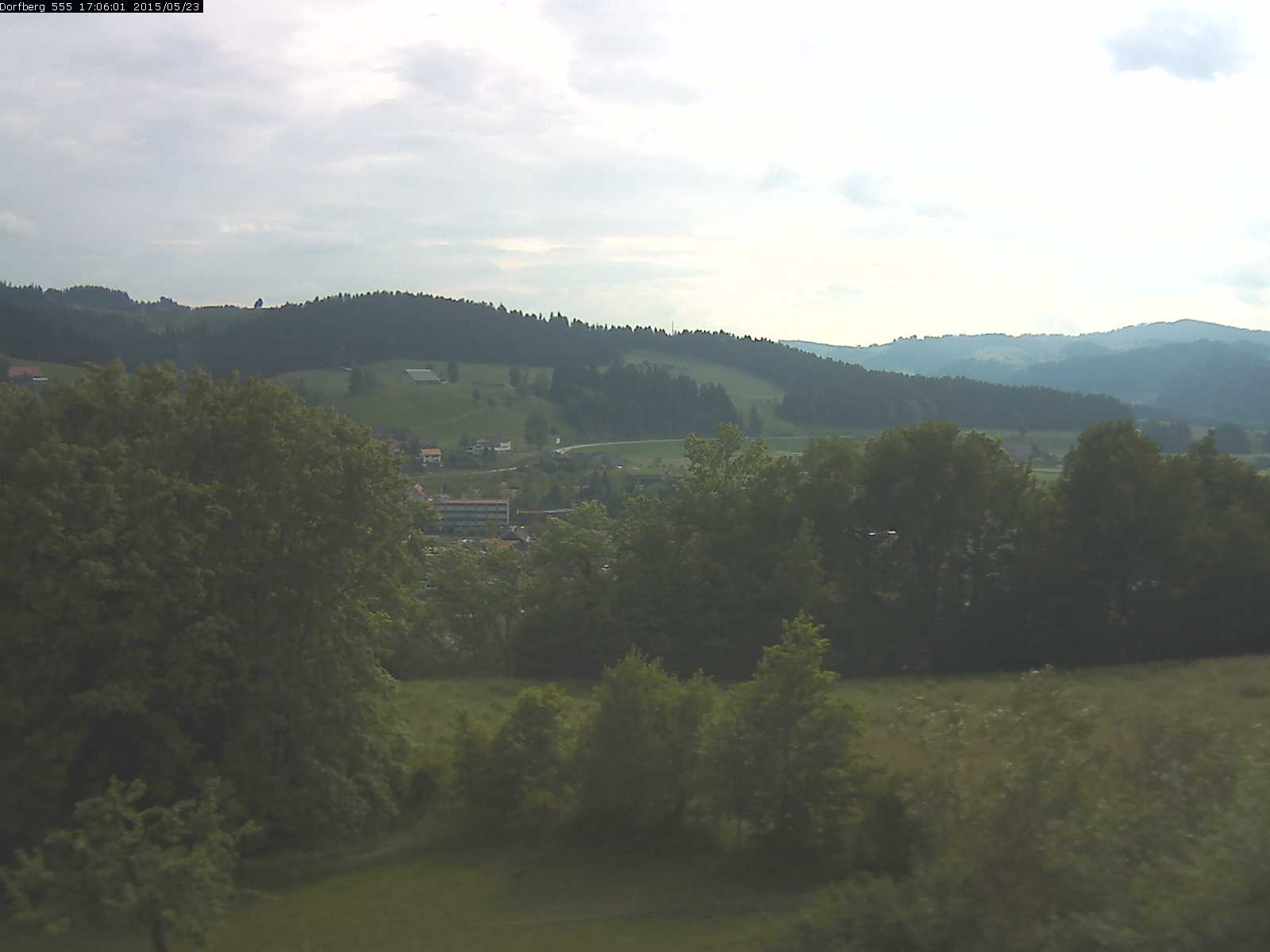 Webcam-Bild: Aussicht vom Dorfberg in Langnau 20150523-170601