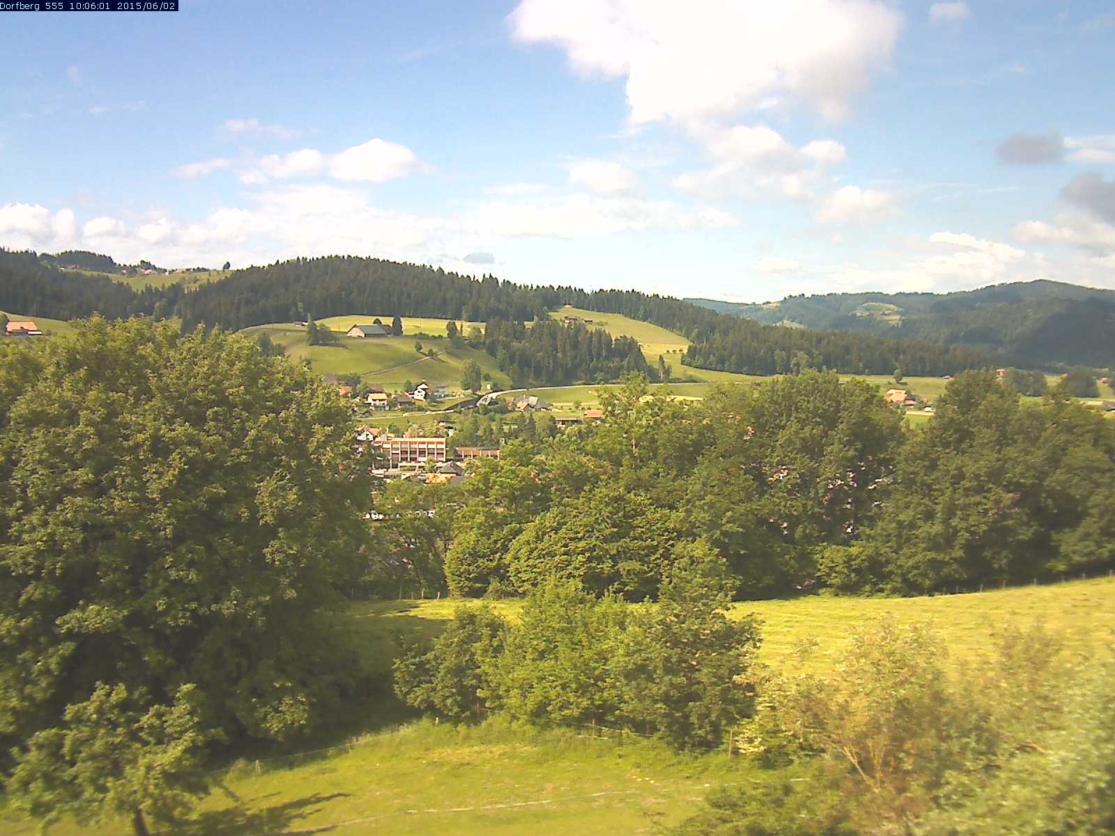 Webcam-Bild: Aussicht vom Dorfberg in Langnau 20150602-100601