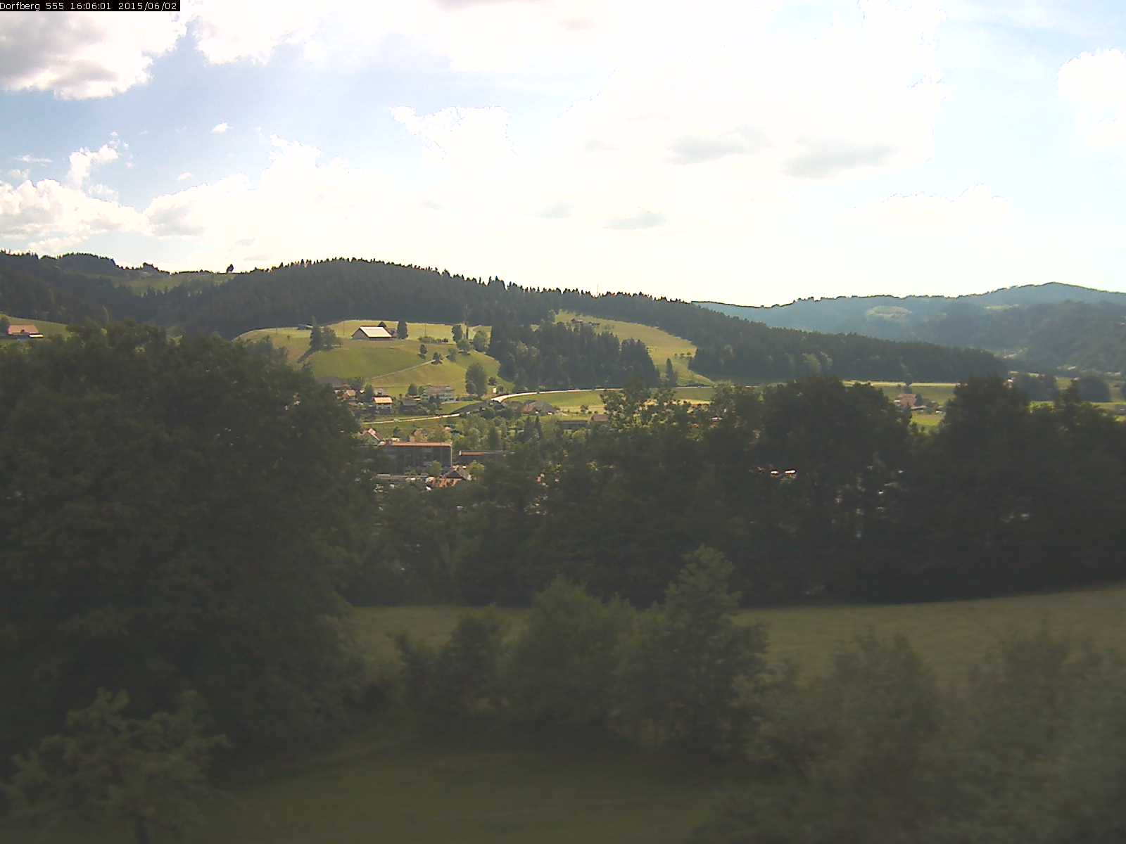 Webcam-Bild: Aussicht vom Dorfberg in Langnau 20150602-160601