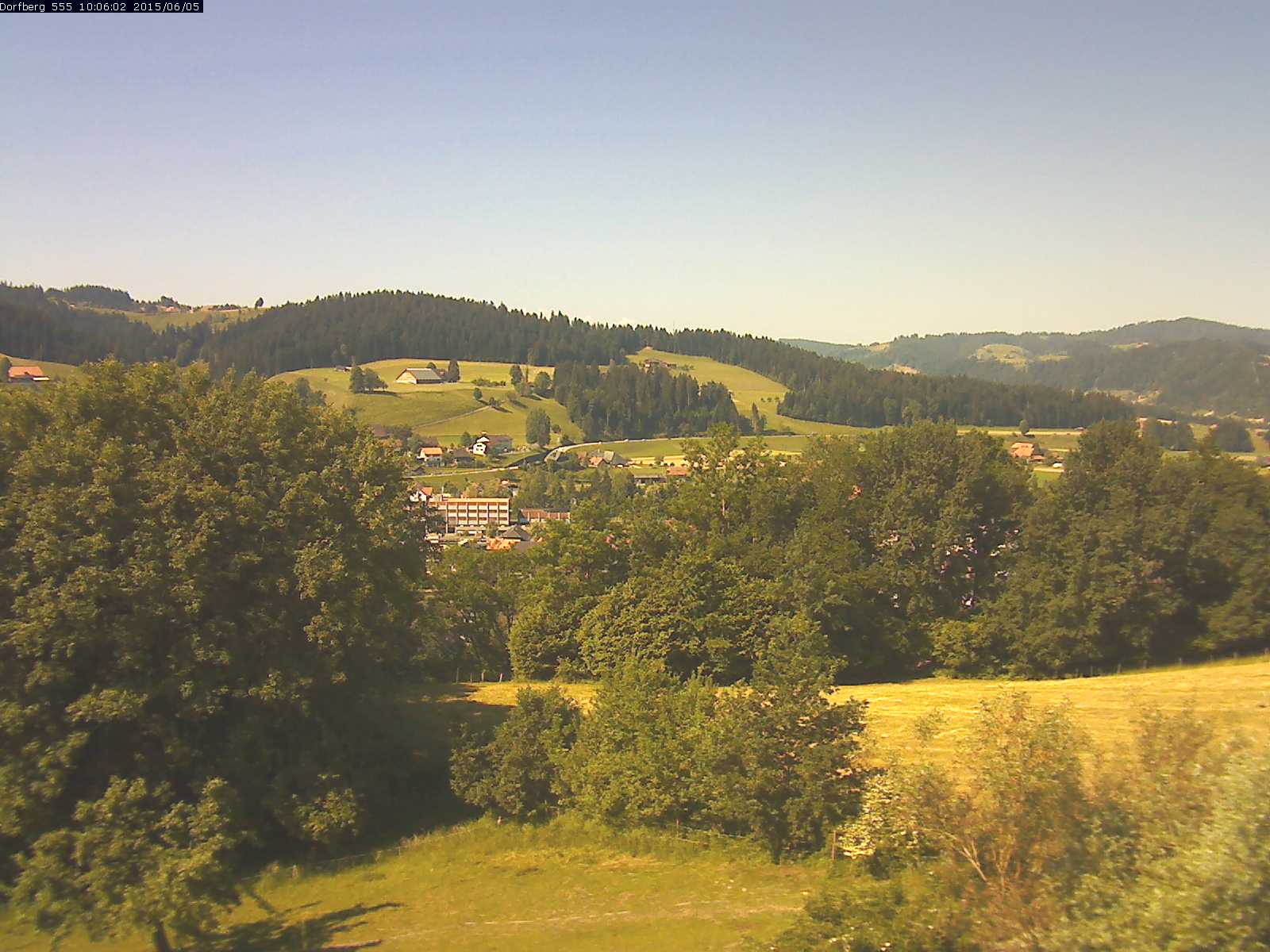 Webcam-Bild: Aussicht vom Dorfberg in Langnau 20150605-100601