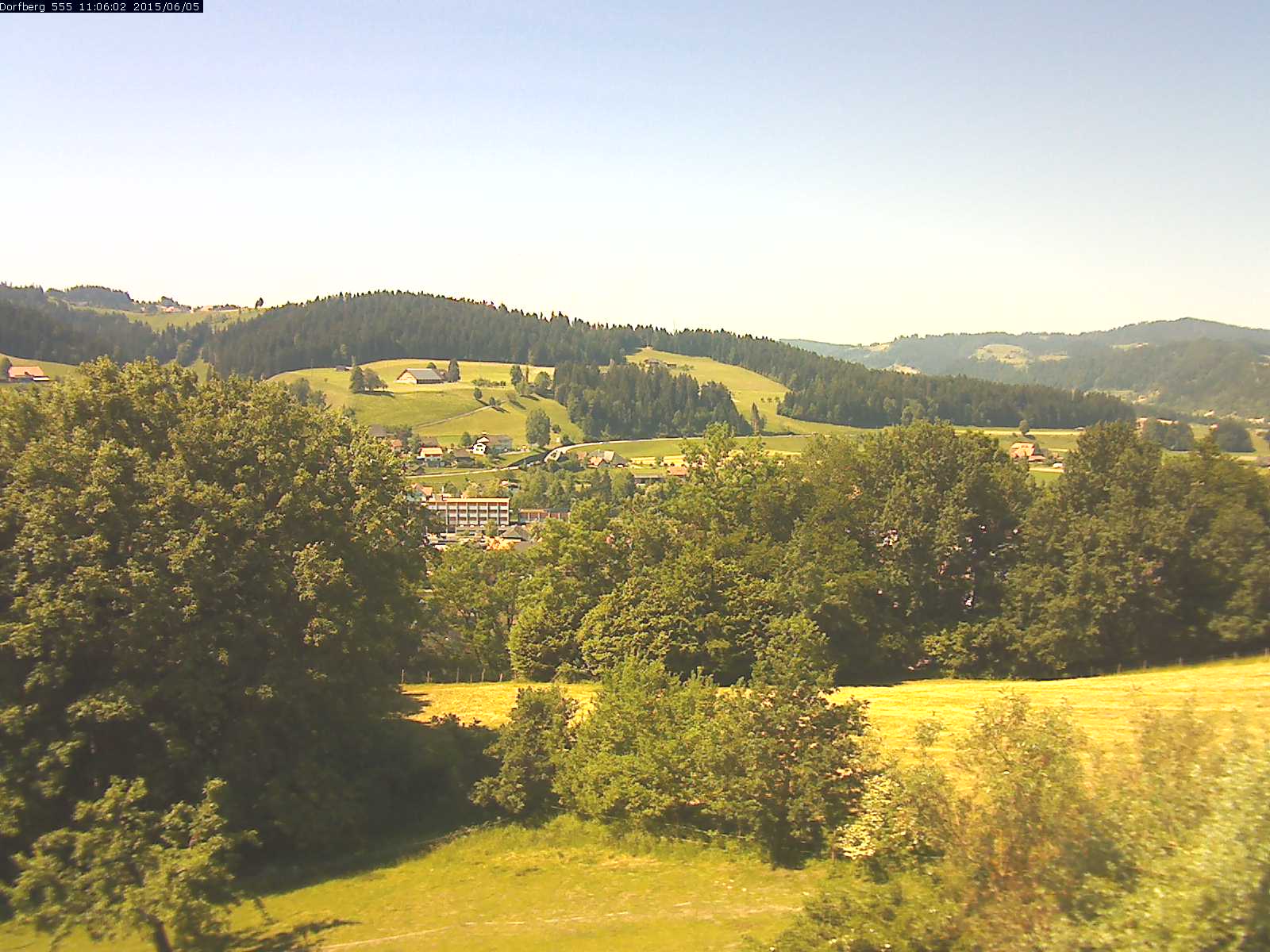 Webcam-Bild: Aussicht vom Dorfberg in Langnau 20150605-110601