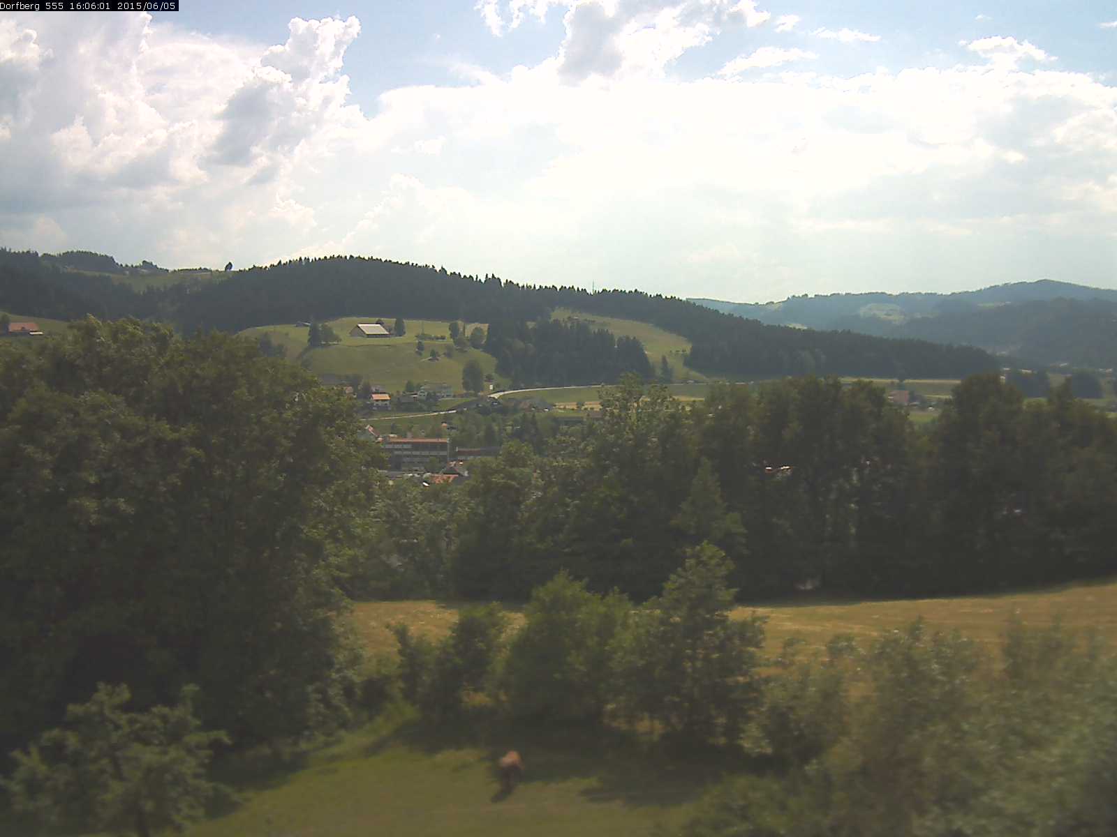 Webcam-Bild: Aussicht vom Dorfberg in Langnau 20150605-160601