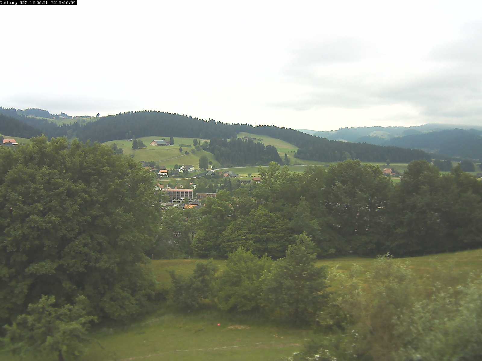 Webcam-Bild: Aussicht vom Dorfberg in Langnau 20150609-160601