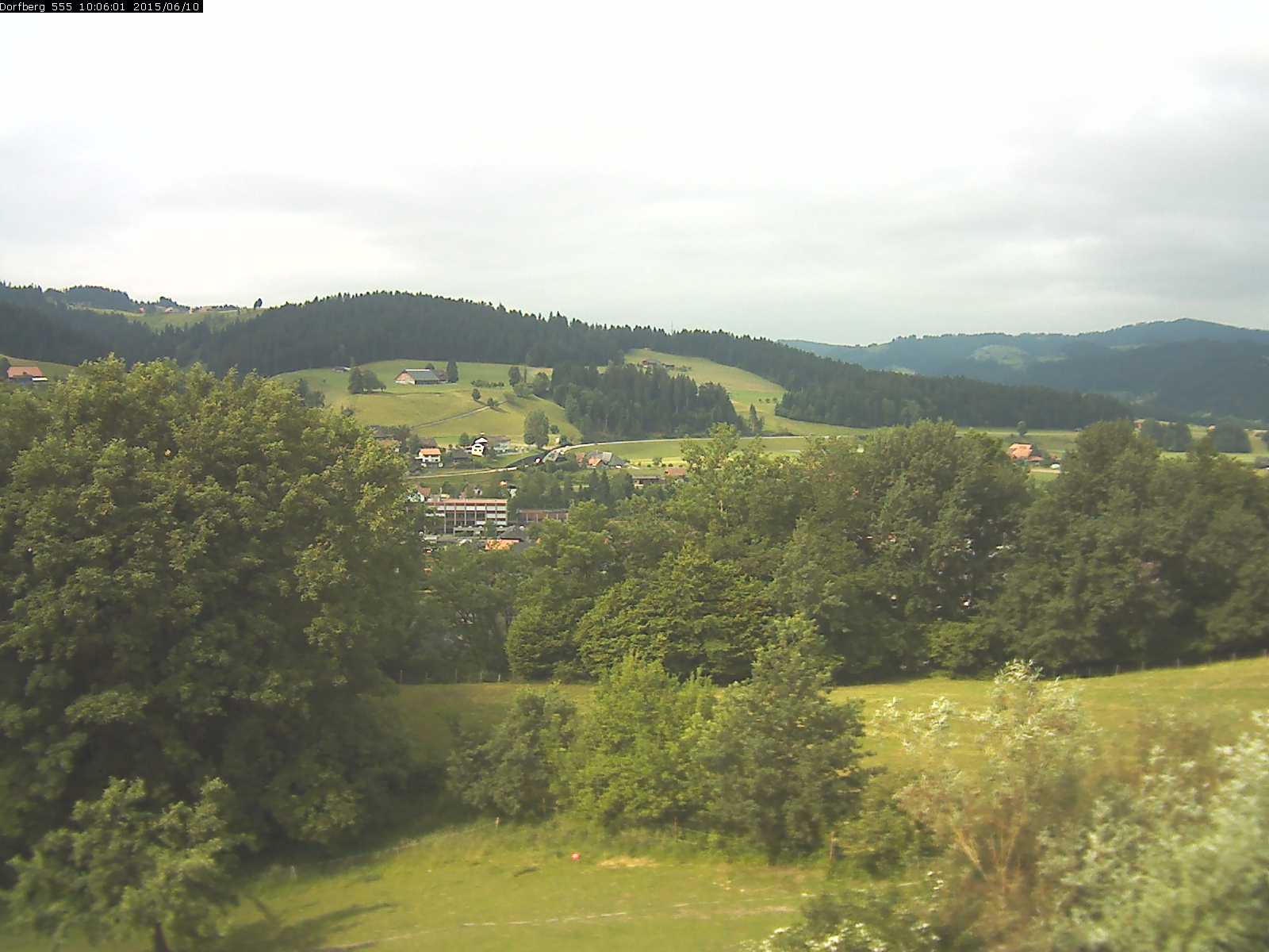Webcam-Bild: Aussicht vom Dorfberg in Langnau 20150610-100601