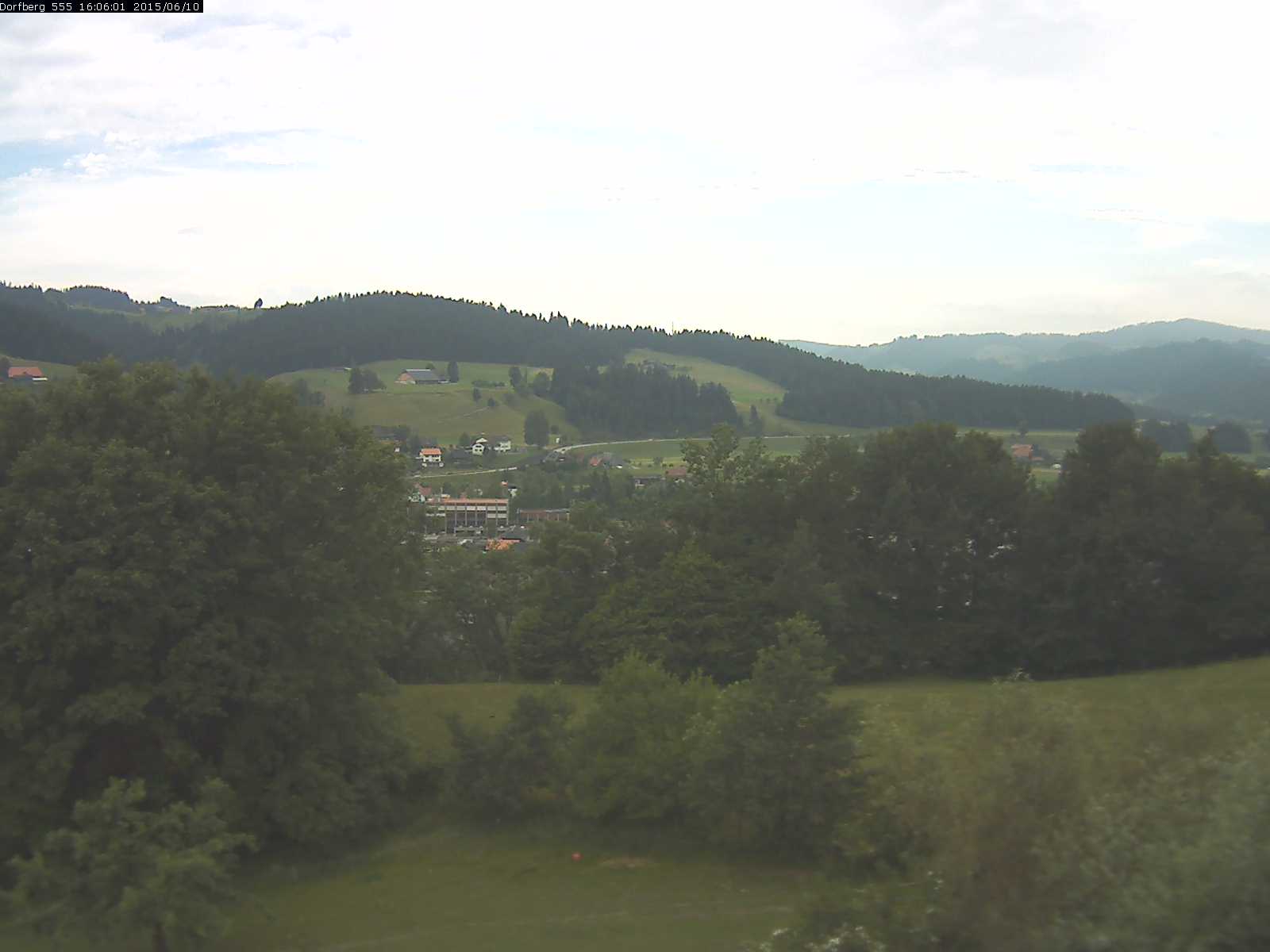 Webcam-Bild: Aussicht vom Dorfberg in Langnau 20150610-160601