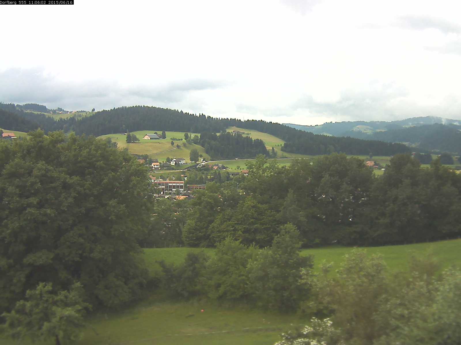 Webcam-Bild: Aussicht vom Dorfberg in Langnau 20150616-110601