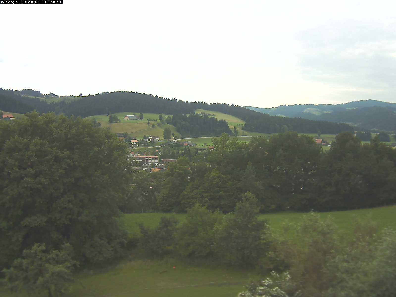 Webcam-Bild: Aussicht vom Dorfberg in Langnau 20150616-160601