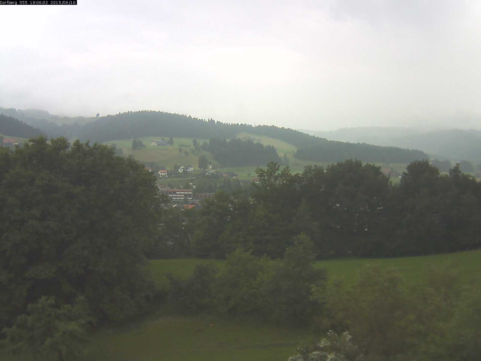Webcam-Bild: Aussicht vom Dorfberg in Langnau 20150616-180601