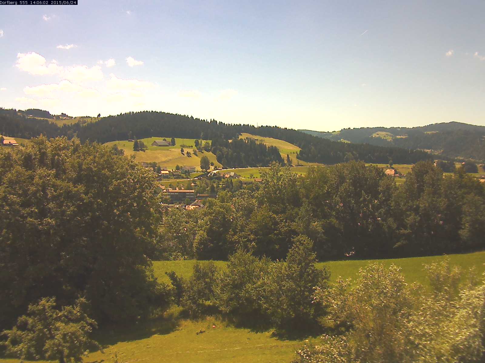Webcam-Bild: Aussicht vom Dorfberg in Langnau 20150624-140601