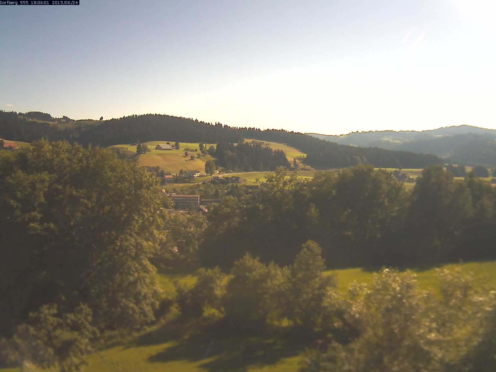 Webcam-Bild: Aussicht vom Dorfberg in Langnau 20150624-180601
