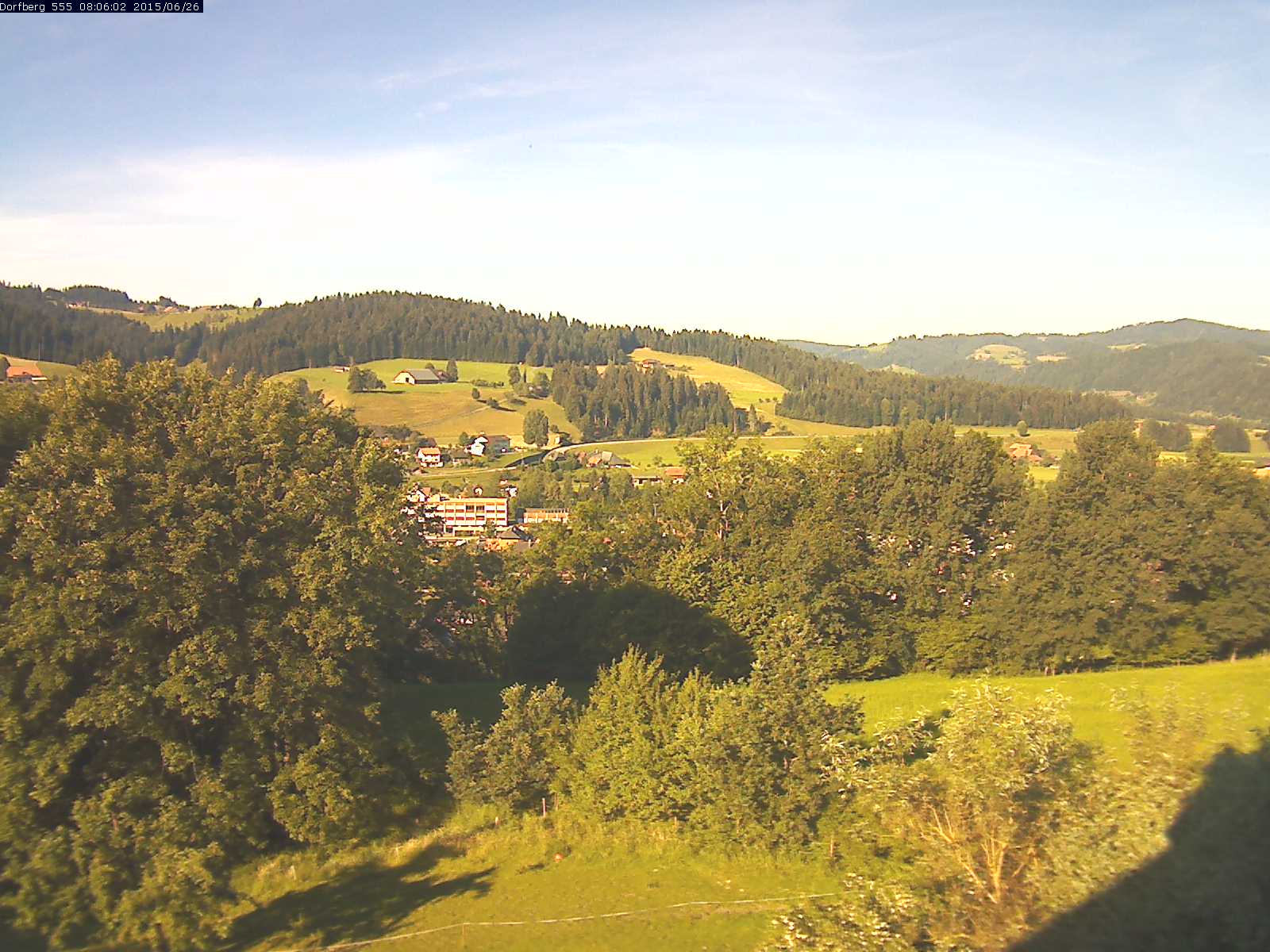 Webcam-Bild: Aussicht vom Dorfberg in Langnau 20150626-080601