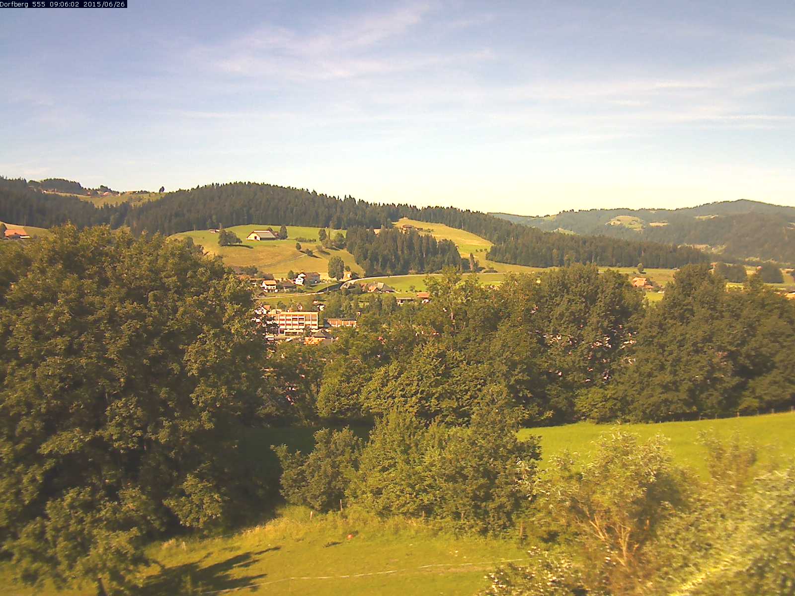 Webcam-Bild: Aussicht vom Dorfberg in Langnau 20150626-090601
