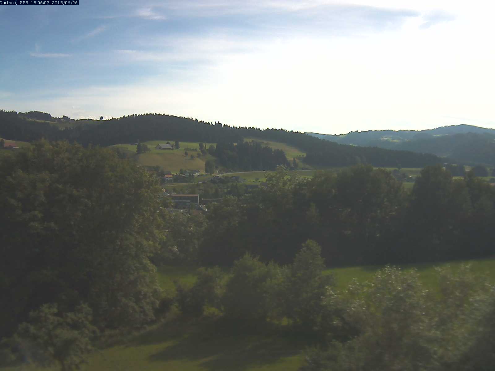 Webcam-Bild: Aussicht vom Dorfberg in Langnau 20150626-180601