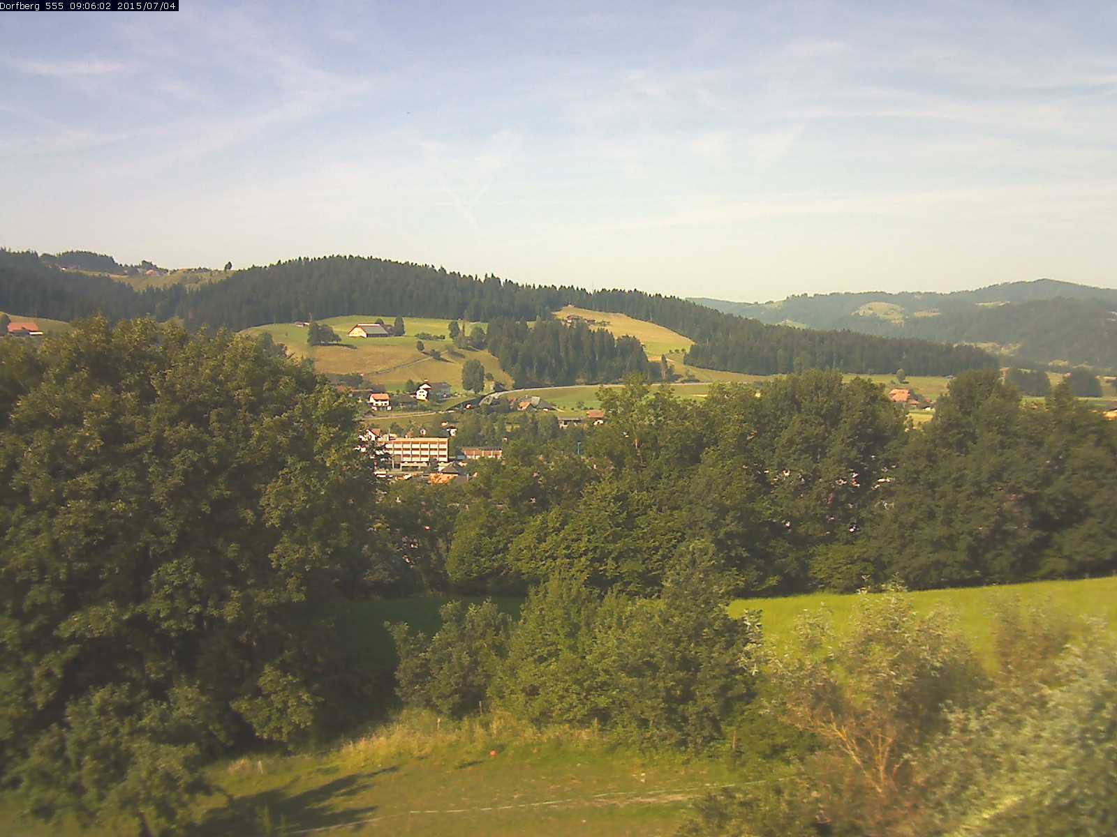 Webcam-Bild: Aussicht vom Dorfberg in Langnau 20150704-090601