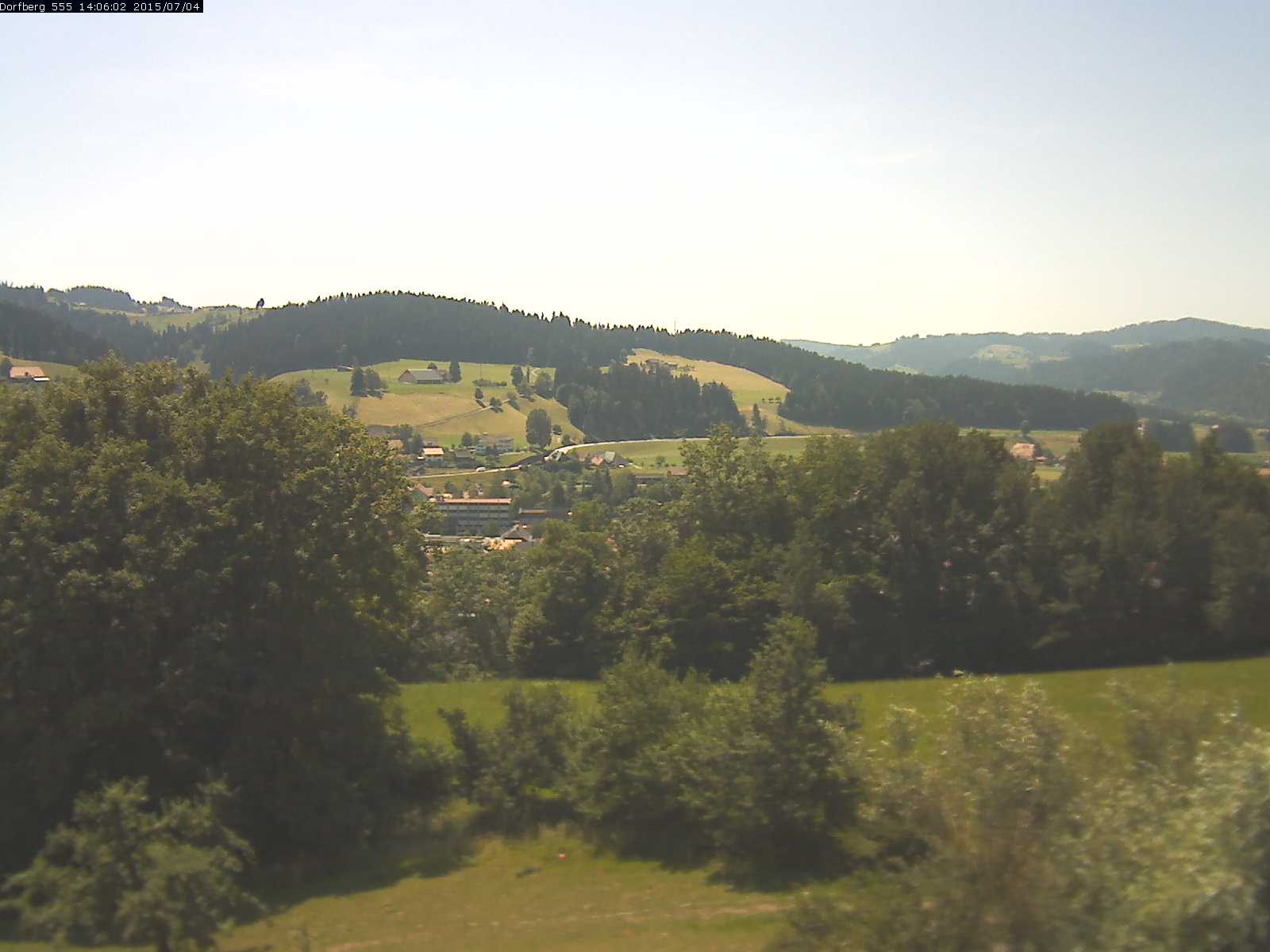 Webcam-Bild: Aussicht vom Dorfberg in Langnau 20150704-140601