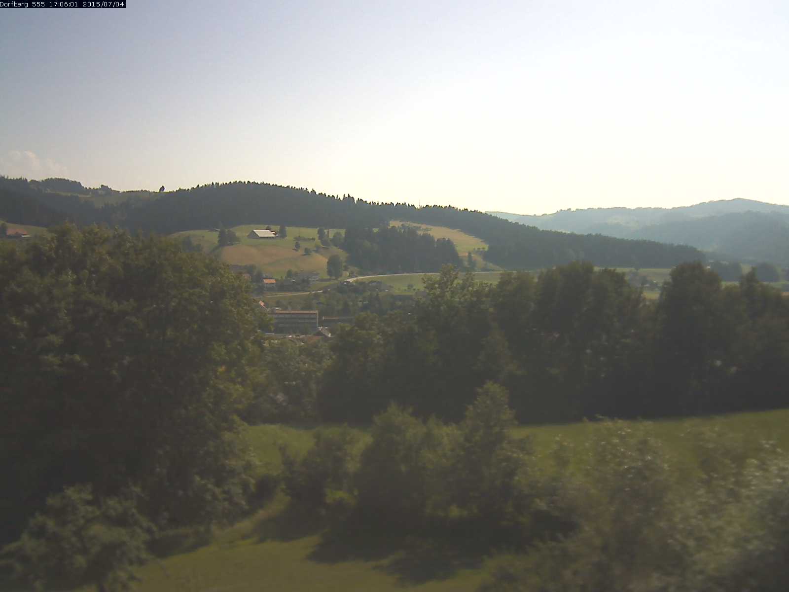 Webcam-Bild: Aussicht vom Dorfberg in Langnau 20150704-170601
