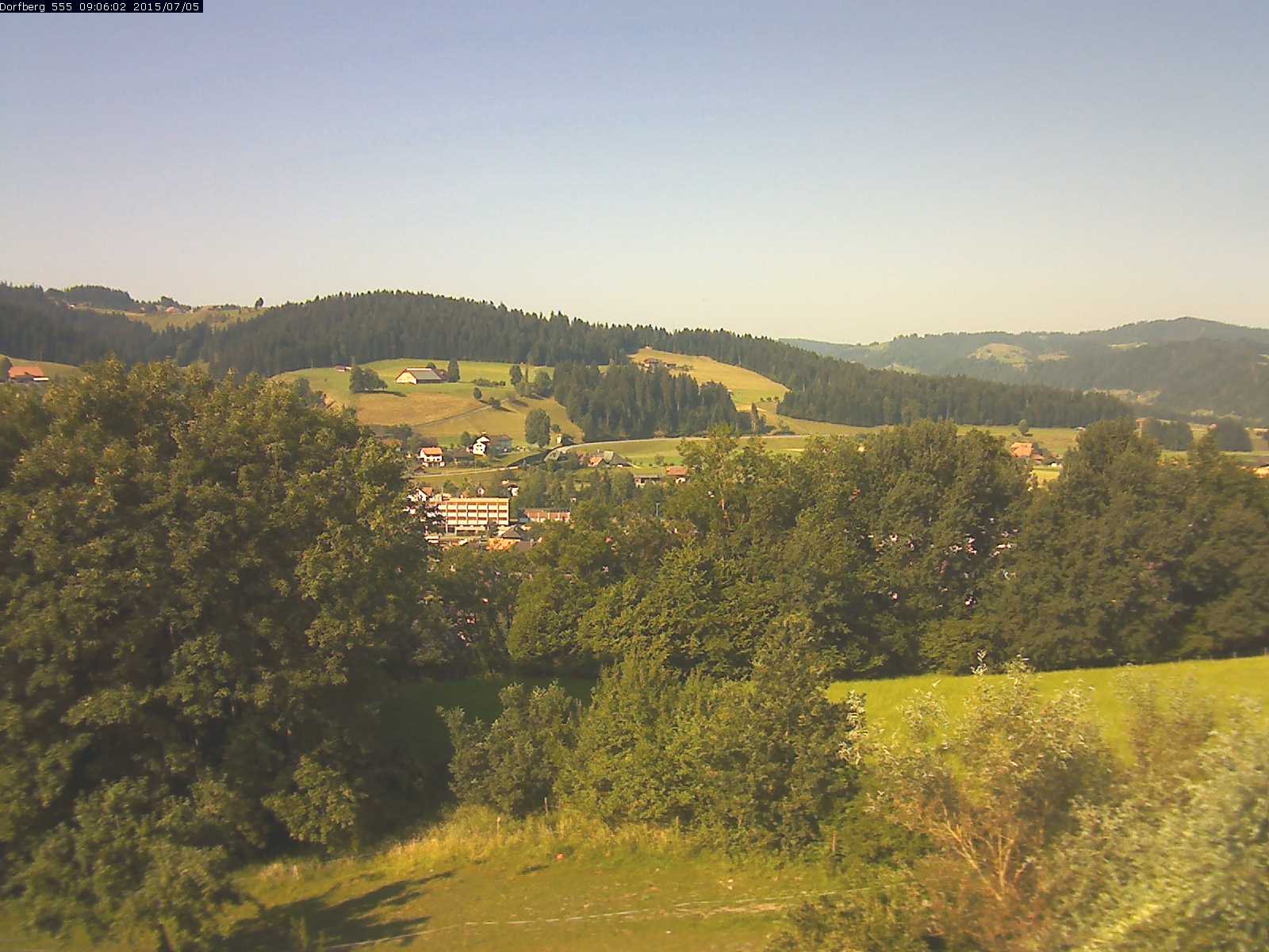 Webcam-Bild: Aussicht vom Dorfberg in Langnau 20150705-090601