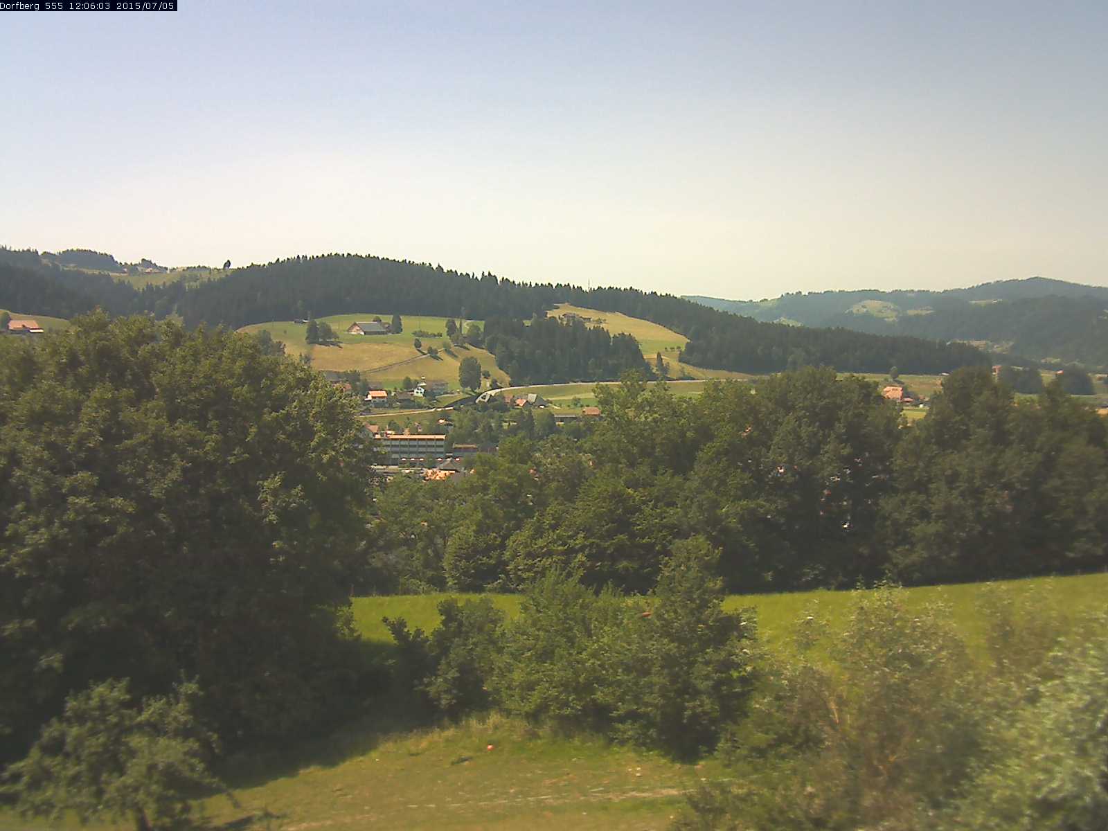 Webcam-Bild: Aussicht vom Dorfberg in Langnau 20150705-120601