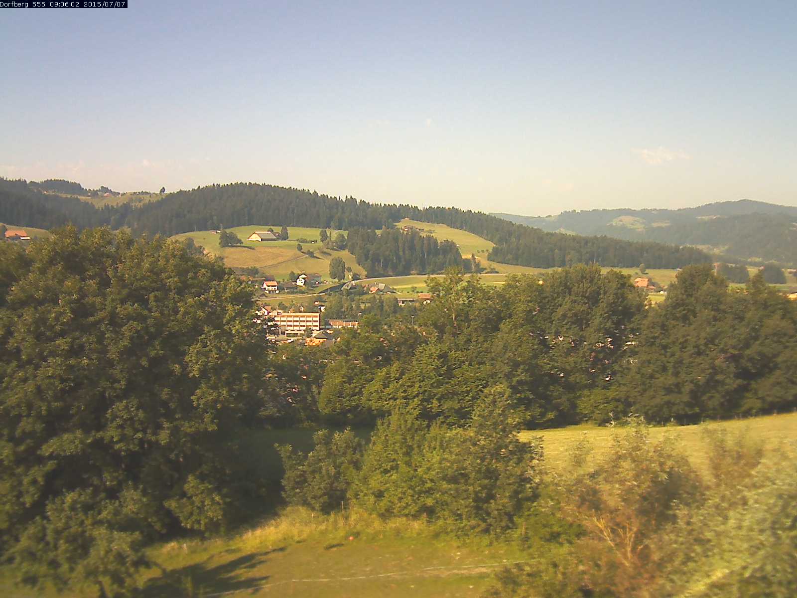 Webcam-Bild: Aussicht vom Dorfberg in Langnau 20150707-090601