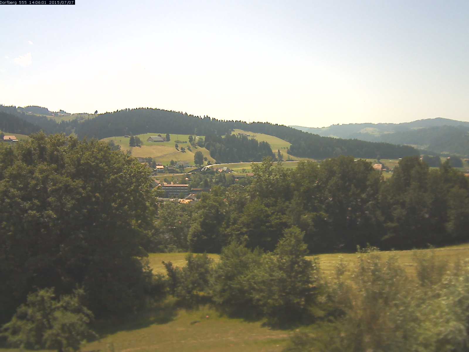 Webcam-Bild: Aussicht vom Dorfberg in Langnau 20150707-140601