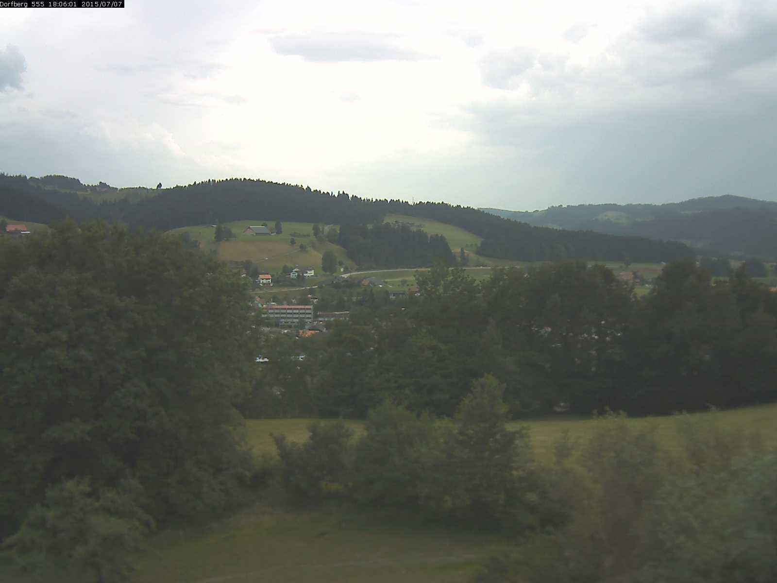 Webcam-Bild: Aussicht vom Dorfberg in Langnau 20150707-180601
