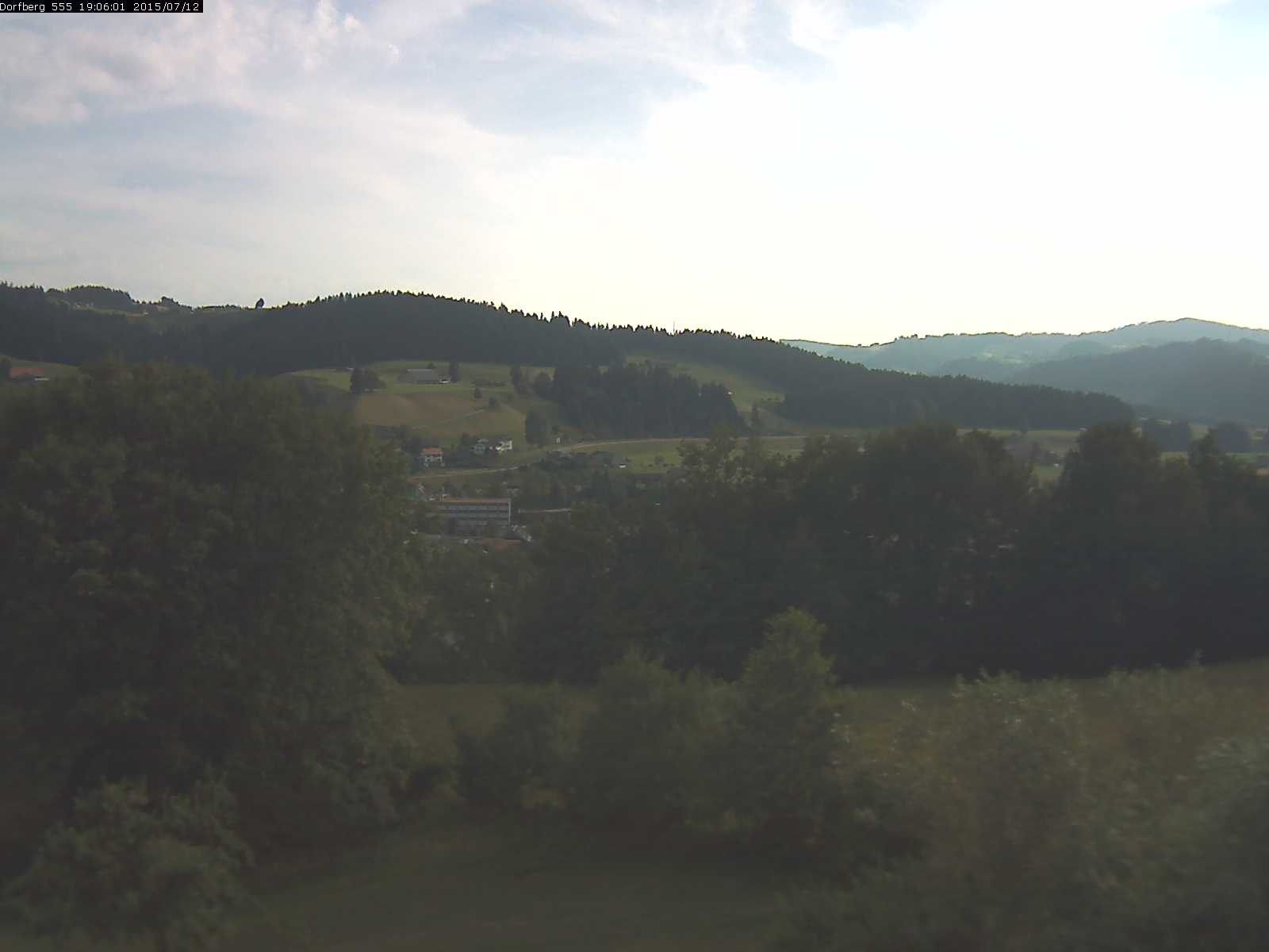 Webcam-Bild: Aussicht vom Dorfberg in Langnau 20150712-190601