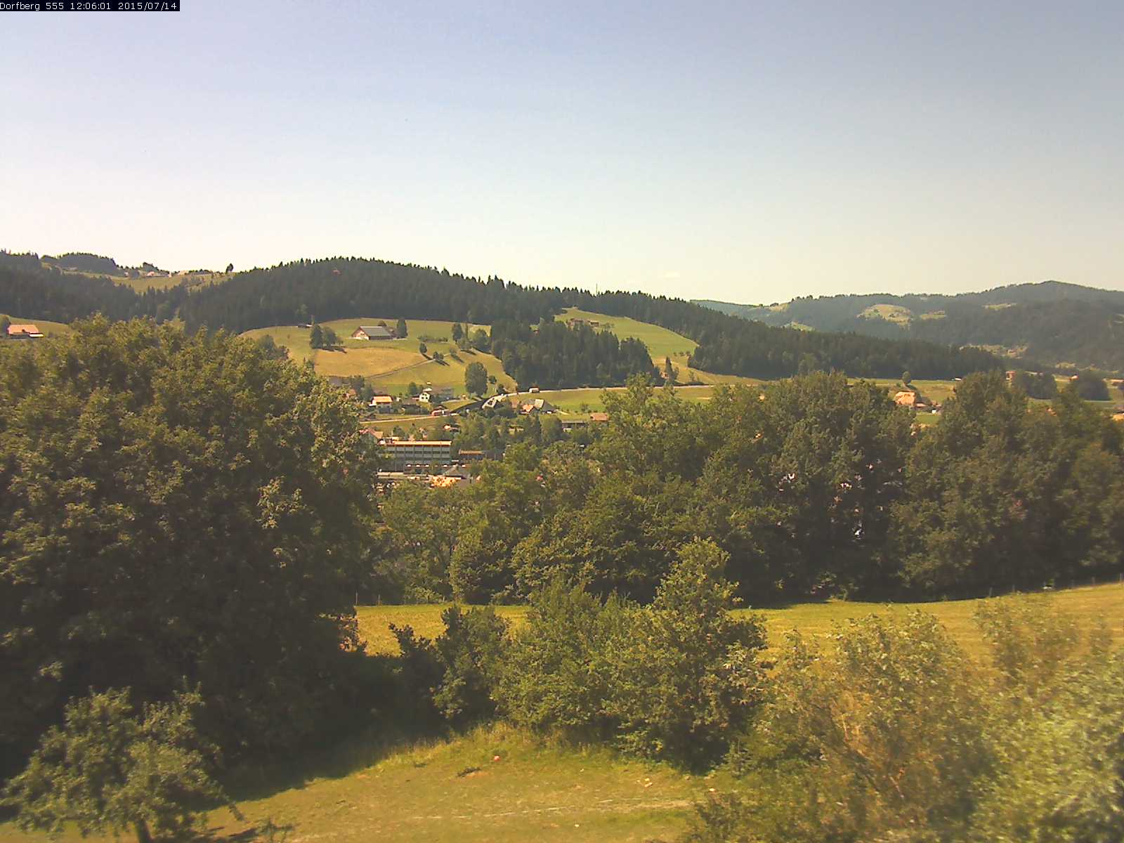Webcam-Bild: Aussicht vom Dorfberg in Langnau 20150714-120601
