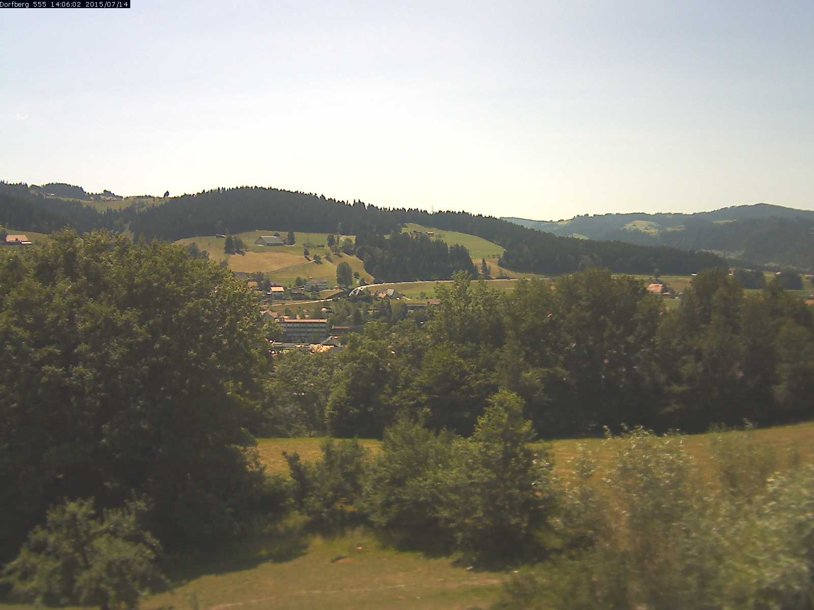 Webcam-Bild: Aussicht vom Dorfberg in Langnau 20150714-140601