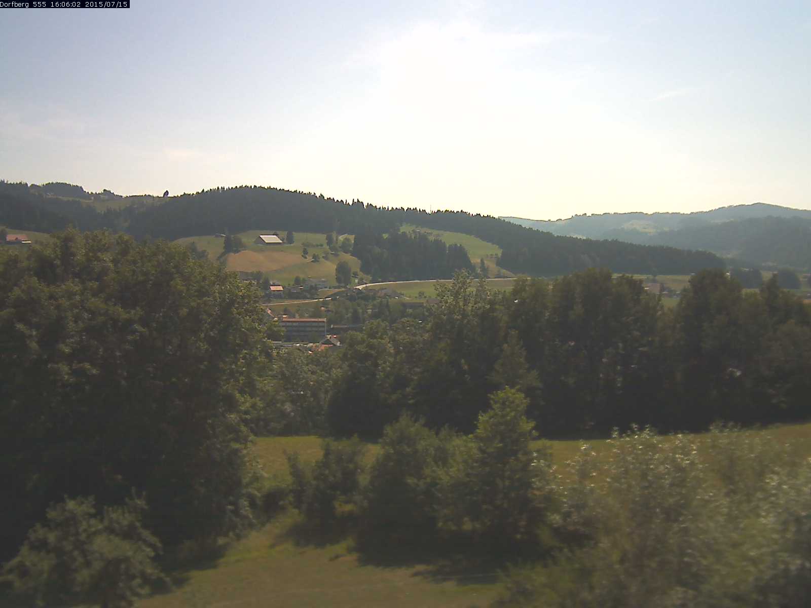 Webcam-Bild: Aussicht vom Dorfberg in Langnau 20150715-160601