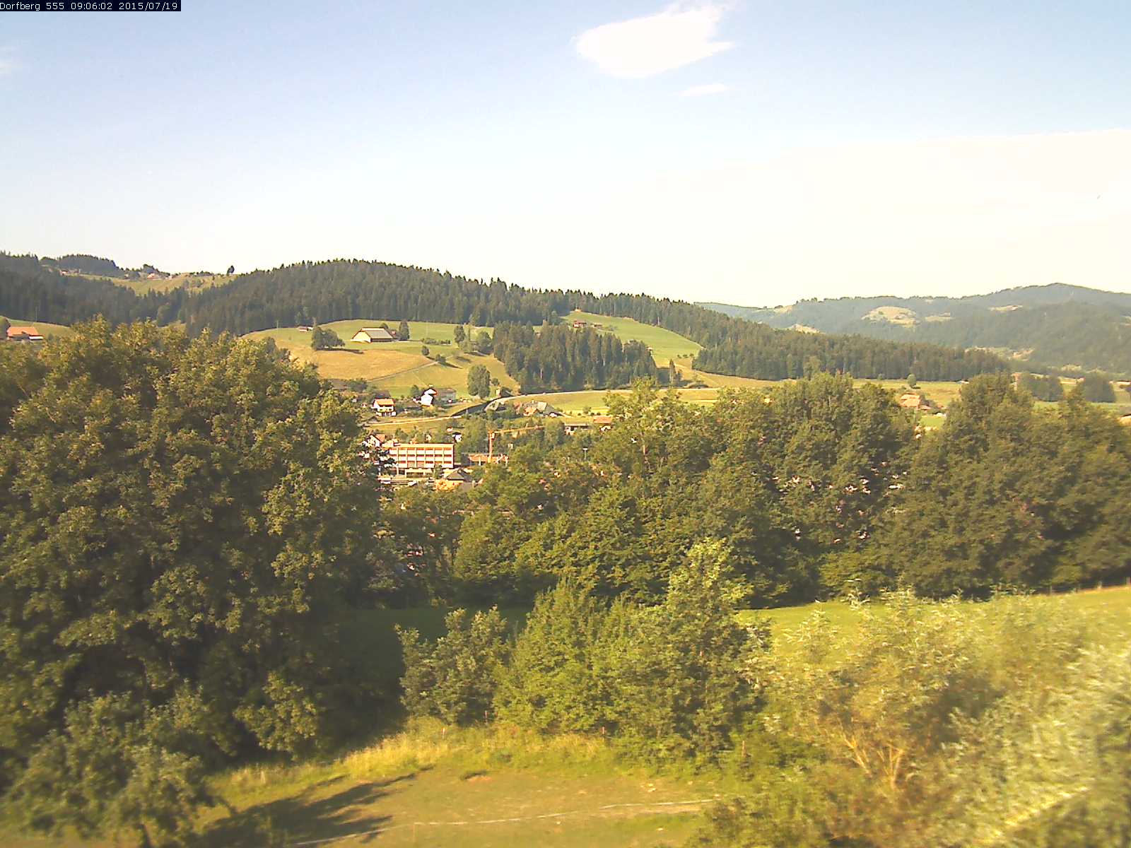 Webcam-Bild: Aussicht vom Dorfberg in Langnau 20150719-090601