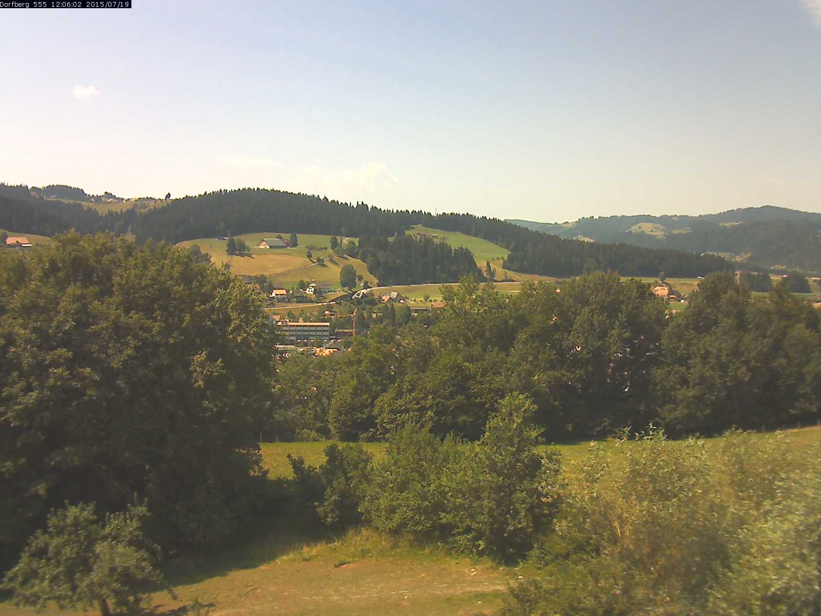 Webcam-Bild: Aussicht vom Dorfberg in Langnau 20150719-120602