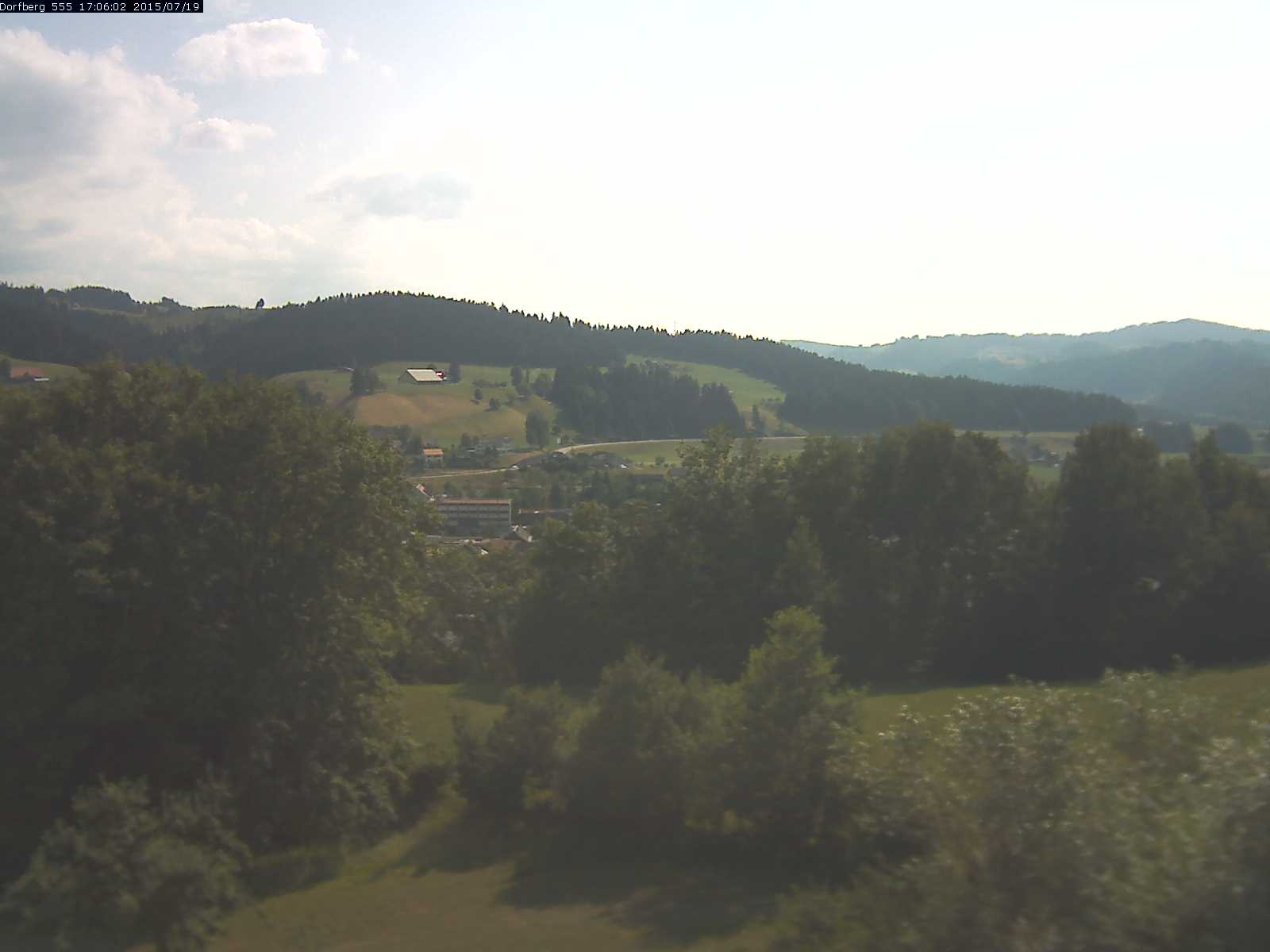 Webcam-Bild: Aussicht vom Dorfberg in Langnau 20150719-170601