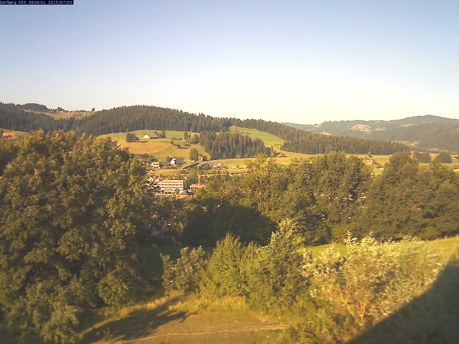 Webcam-Bild: Aussicht vom Dorfberg in Langnau 20150720-080601