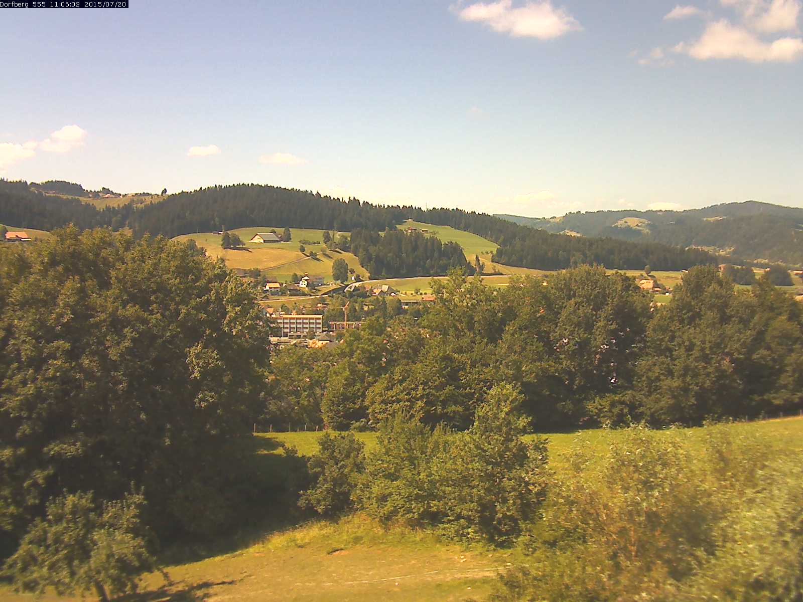 Webcam-Bild: Aussicht vom Dorfberg in Langnau 20150720-110601