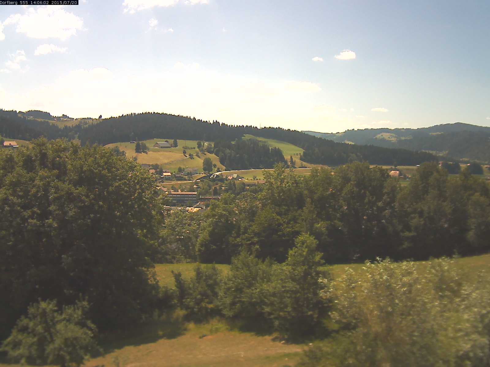 Webcam-Bild: Aussicht vom Dorfberg in Langnau 20150720-140601