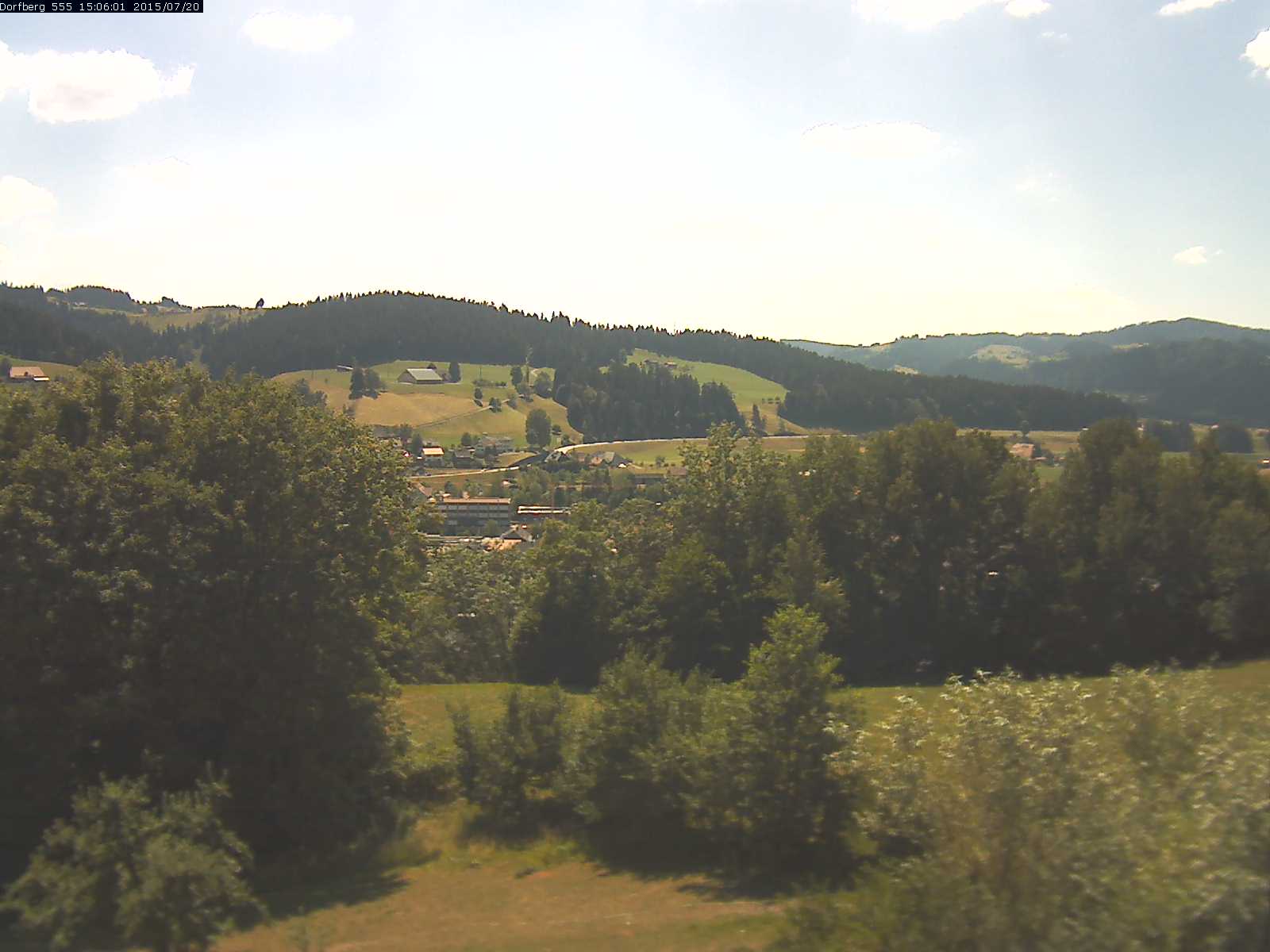 Webcam-Bild: Aussicht vom Dorfberg in Langnau 20150720-150601
