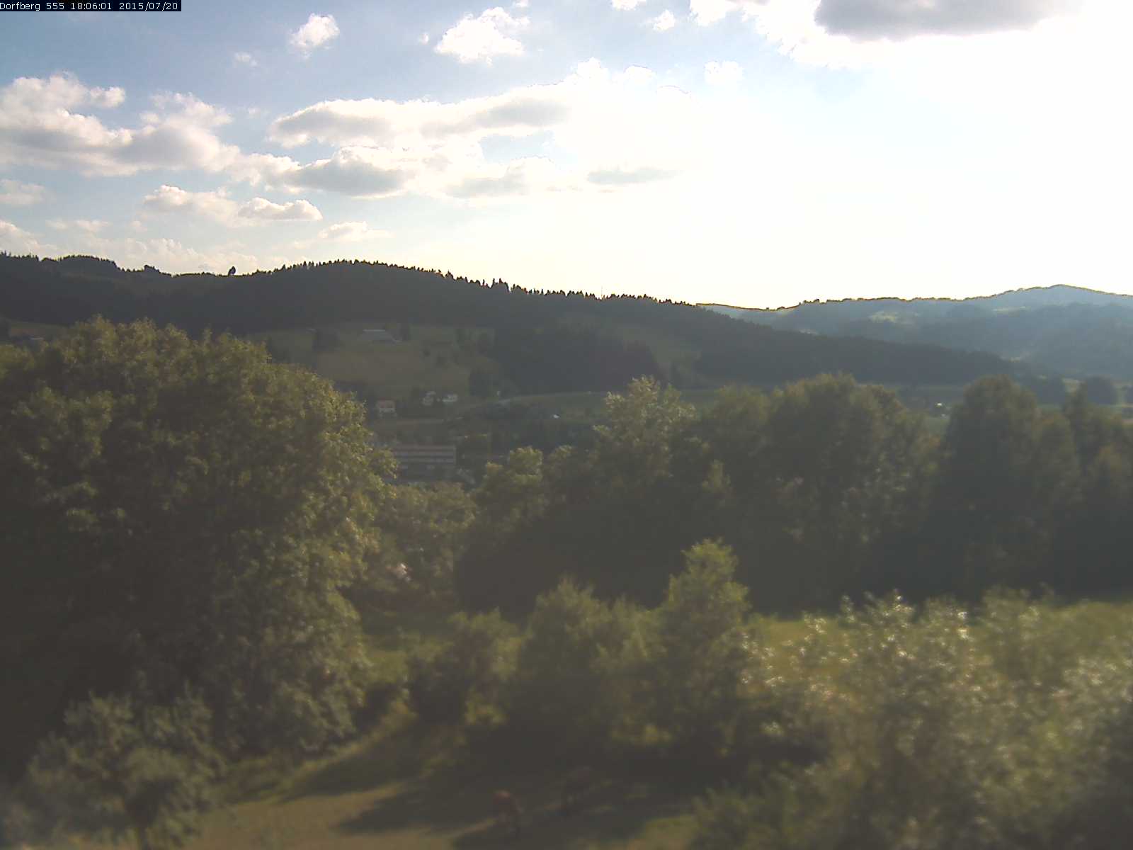 Webcam-Bild: Aussicht vom Dorfberg in Langnau 20150720-180601