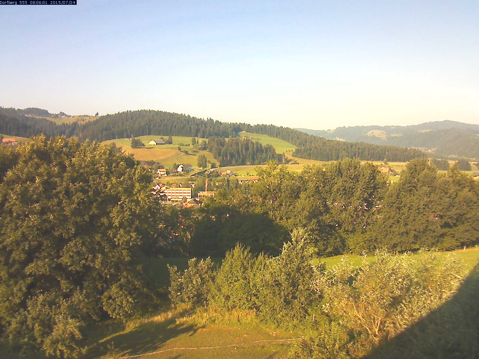 Webcam-Bild: Aussicht vom Dorfberg in Langnau 20150724-080601