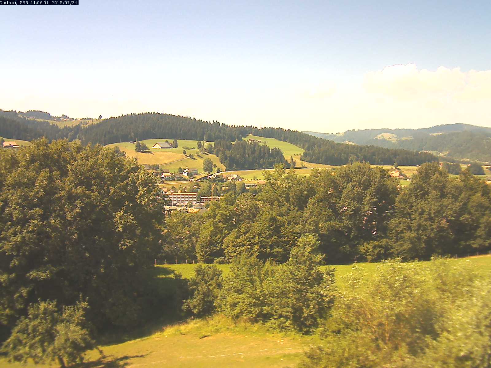Webcam-Bild: Aussicht vom Dorfberg in Langnau 20150724-110601