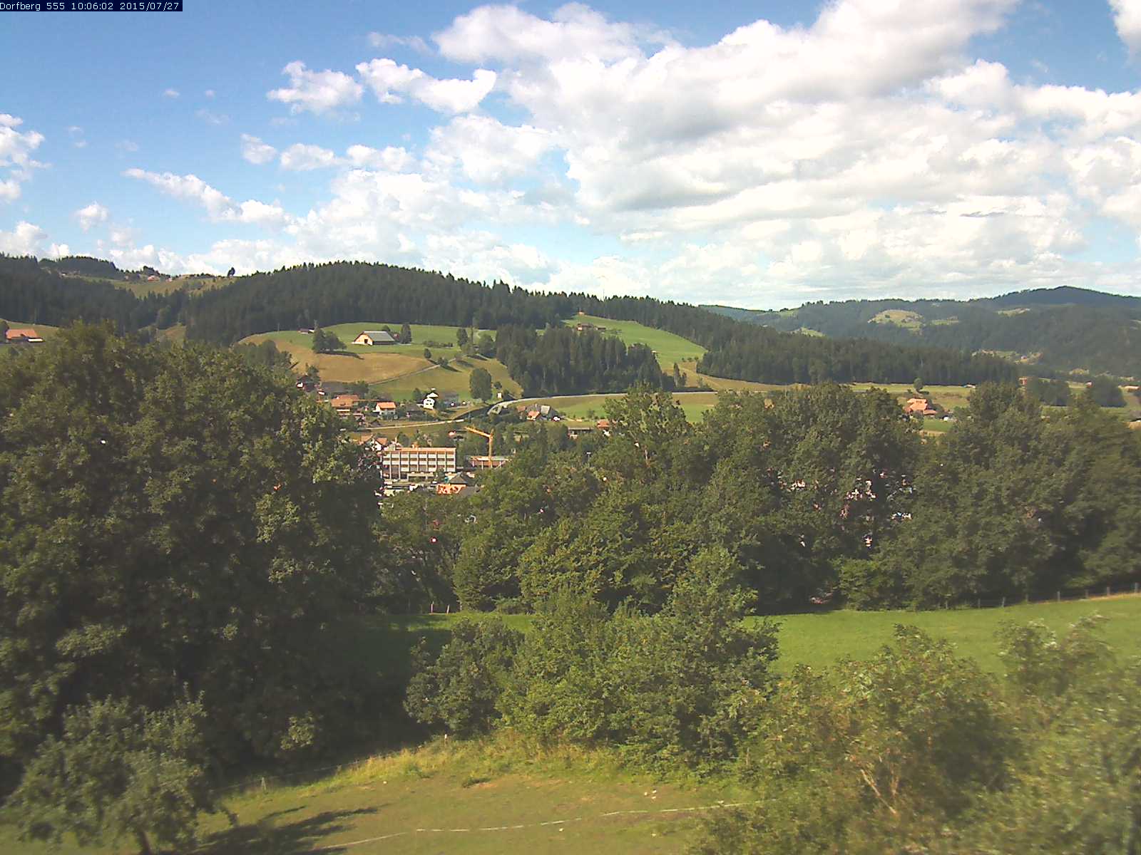 Webcam-Bild: Aussicht vom Dorfberg in Langnau 20150727-100601