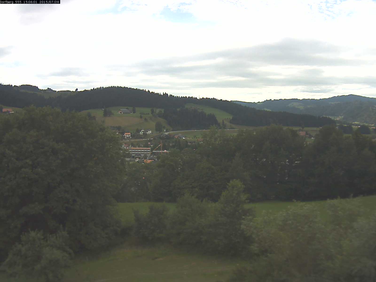 Webcam-Bild: Aussicht vom Dorfberg in Langnau 20150728-150601